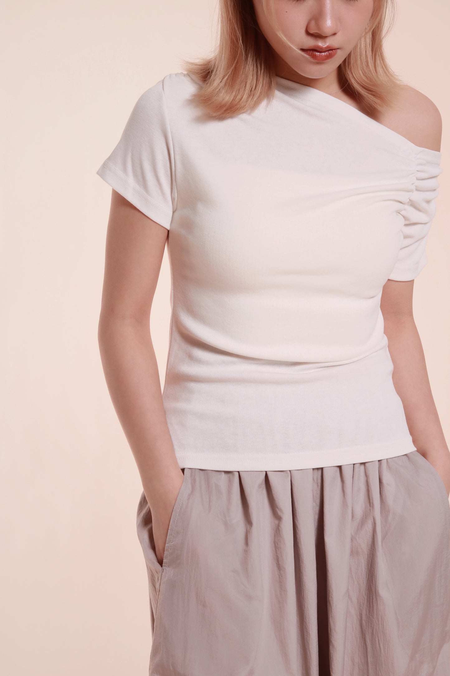 Asymmetry Top (White)