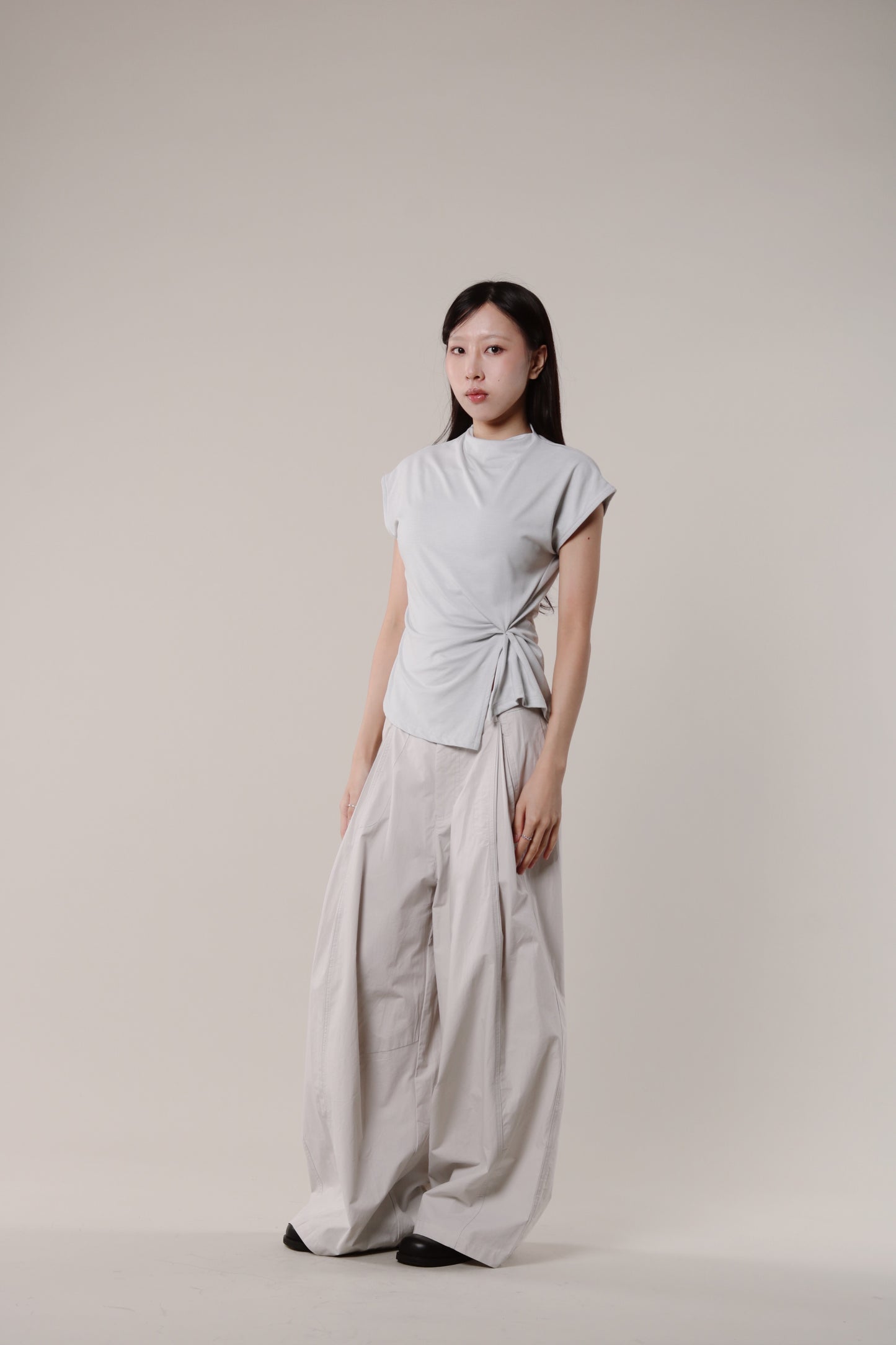 Borg Gathered Tee (Light Grey)