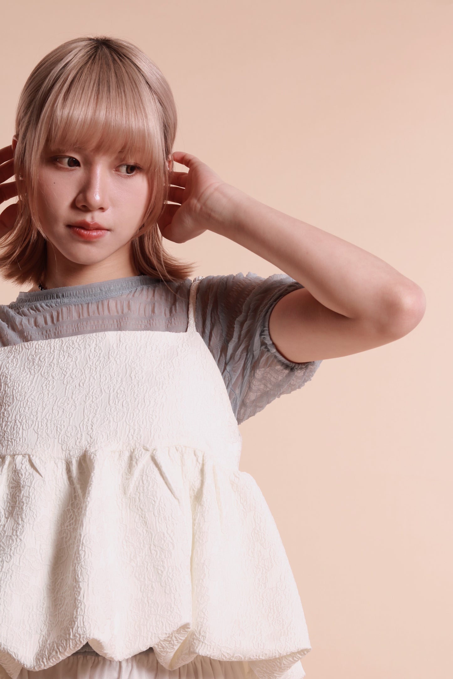 Bubble Pudding Sleeveless Top (White)