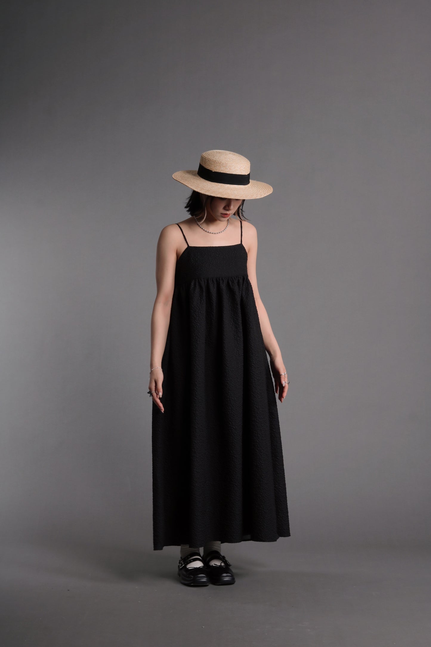 Textured Sleeveless Dress (Black)