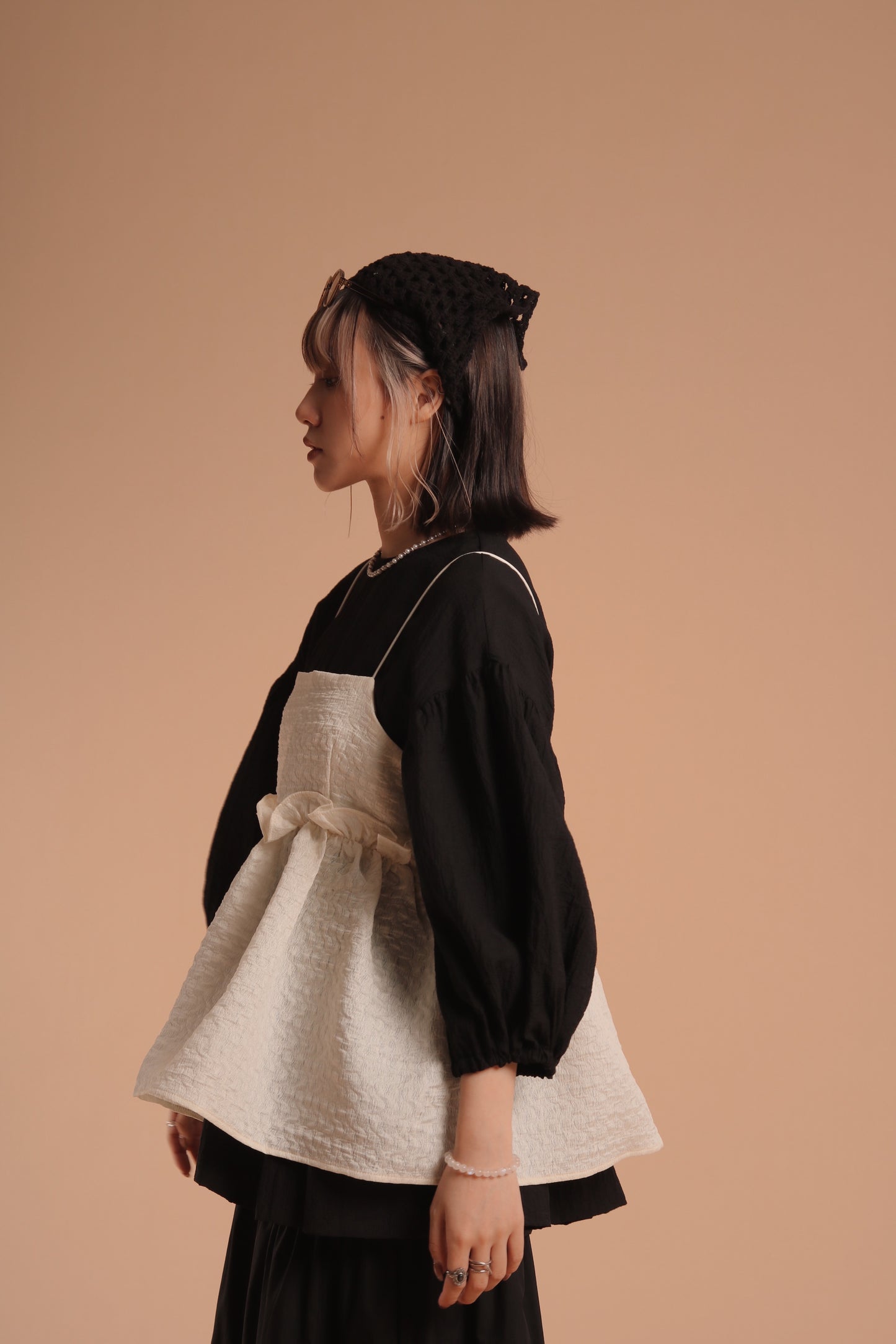 Doll Puff Sleeve Blouse (Black)