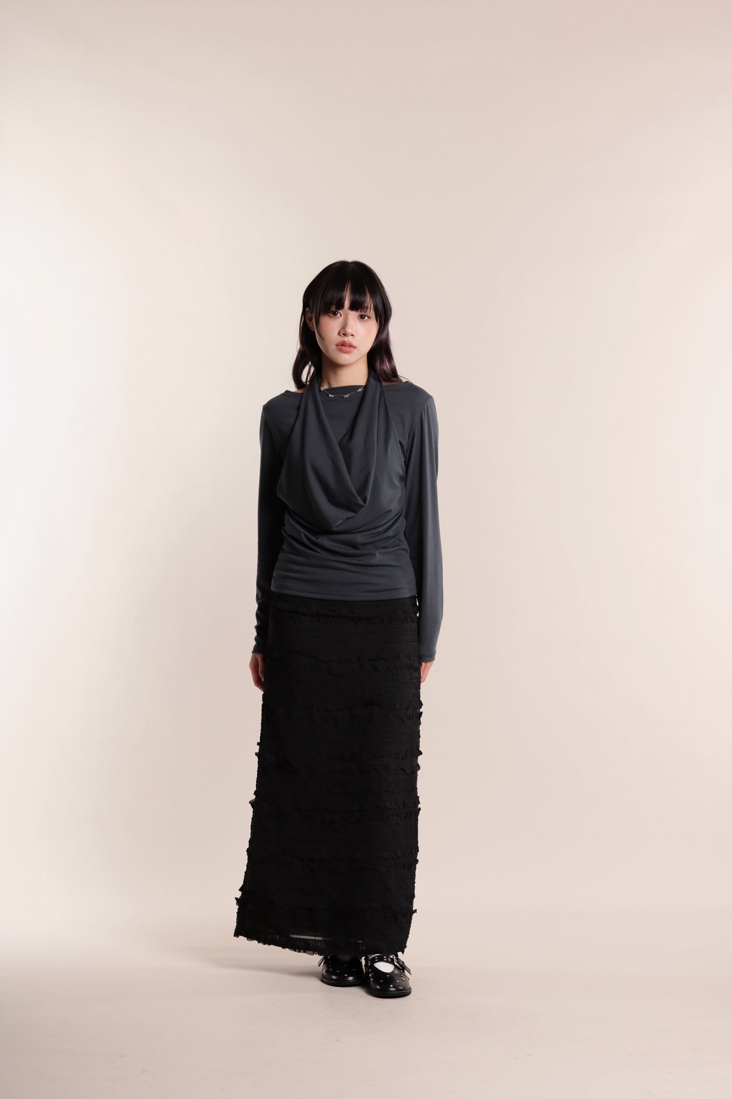 Textured Ruffle Maxi Skirt (Black)