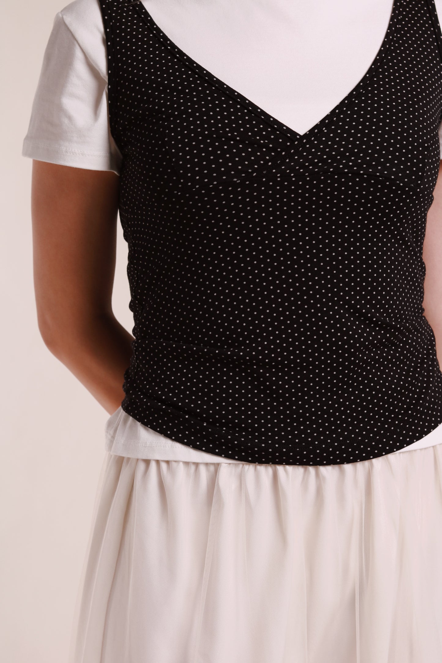 Dot Dot Sleeveless Top (Black)