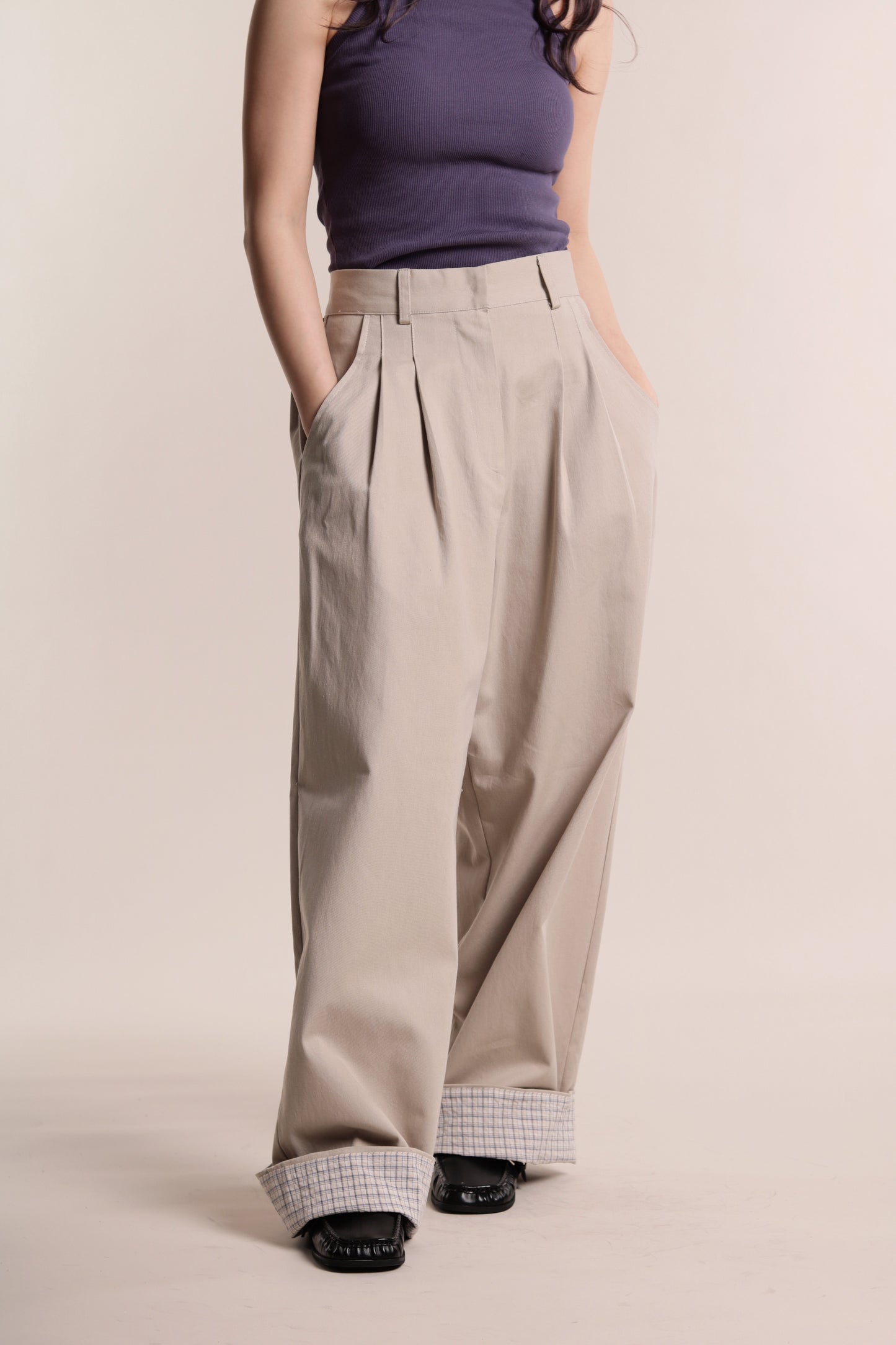 Check Detail Pleated Pants (Beige)