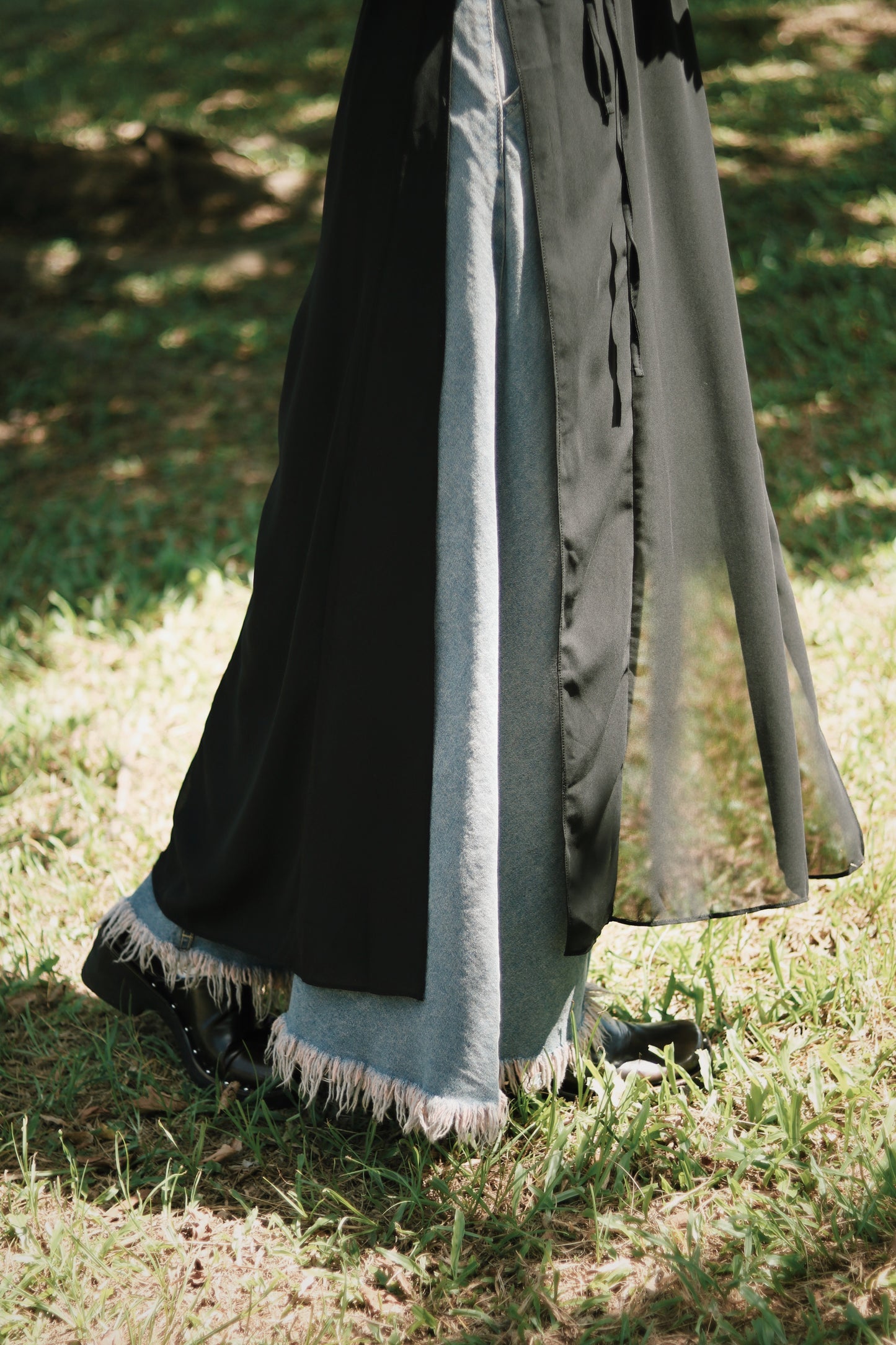 Double Slit Dress (Black)