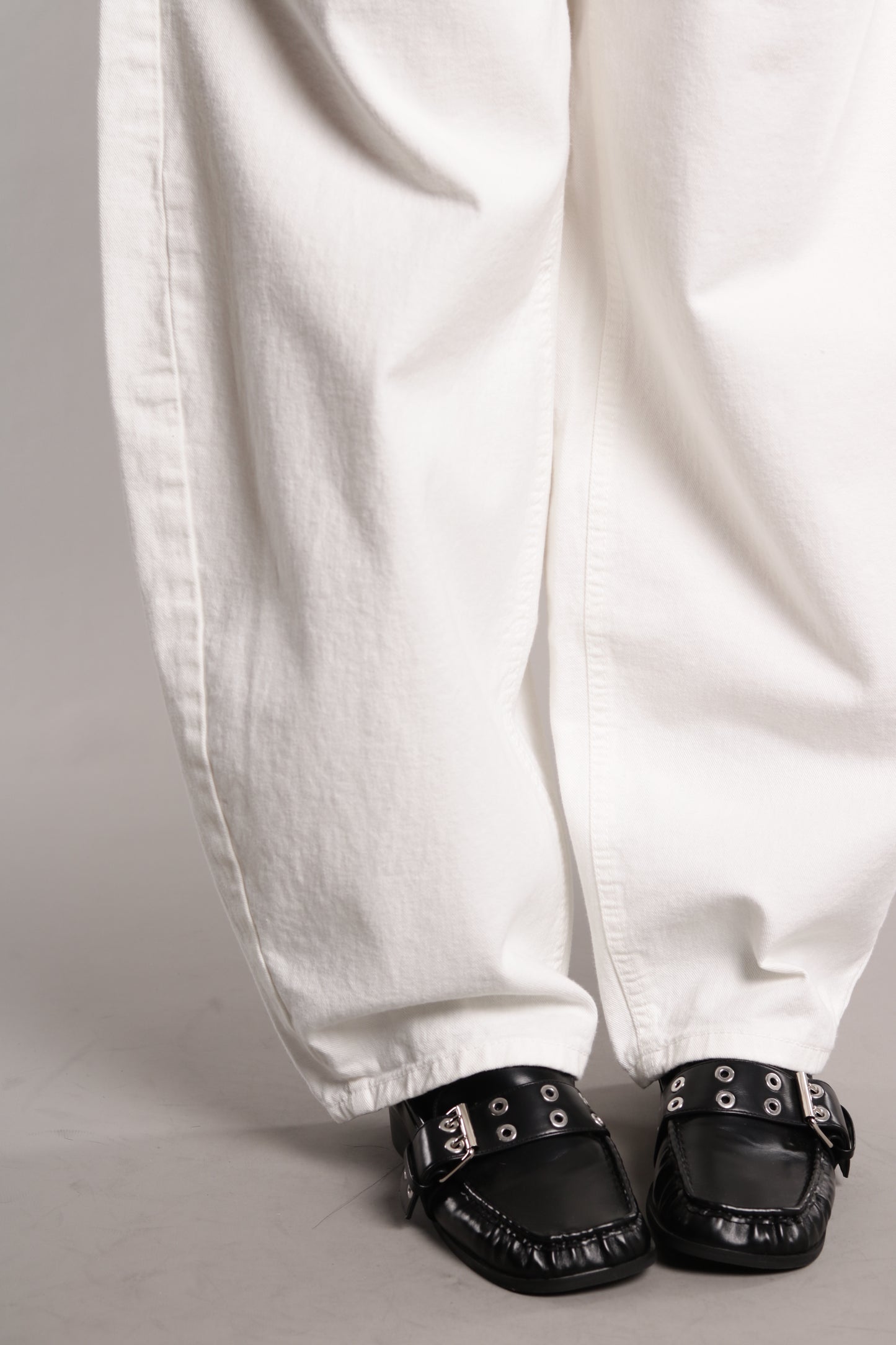 Ollie Jeans (White)