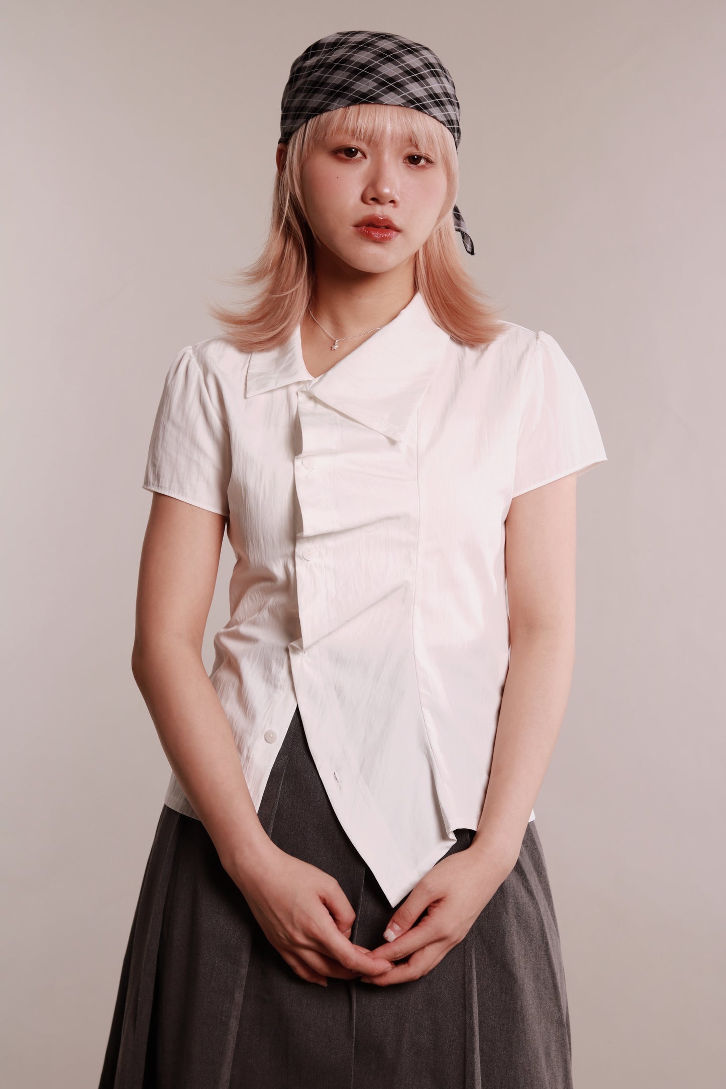 Gentle Pleat Shirt (White)