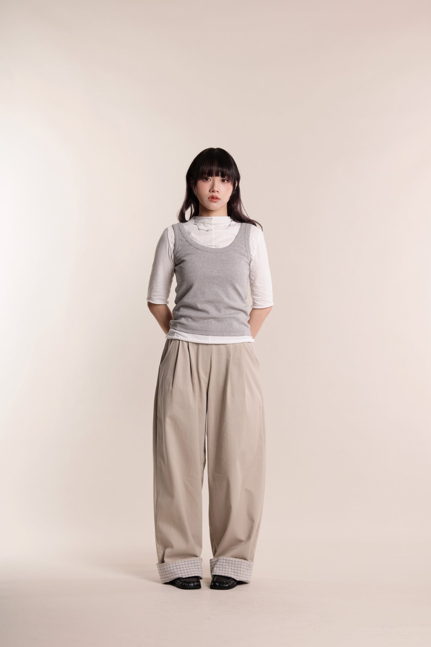 Check Detail Pleated Pants (Beige)