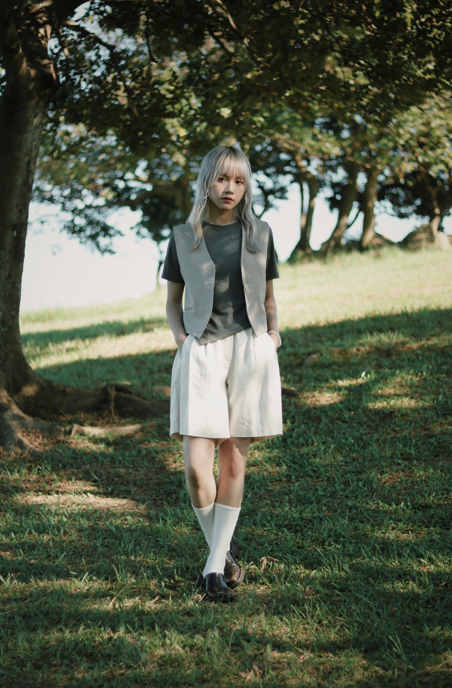 Classic Vest (Beige)