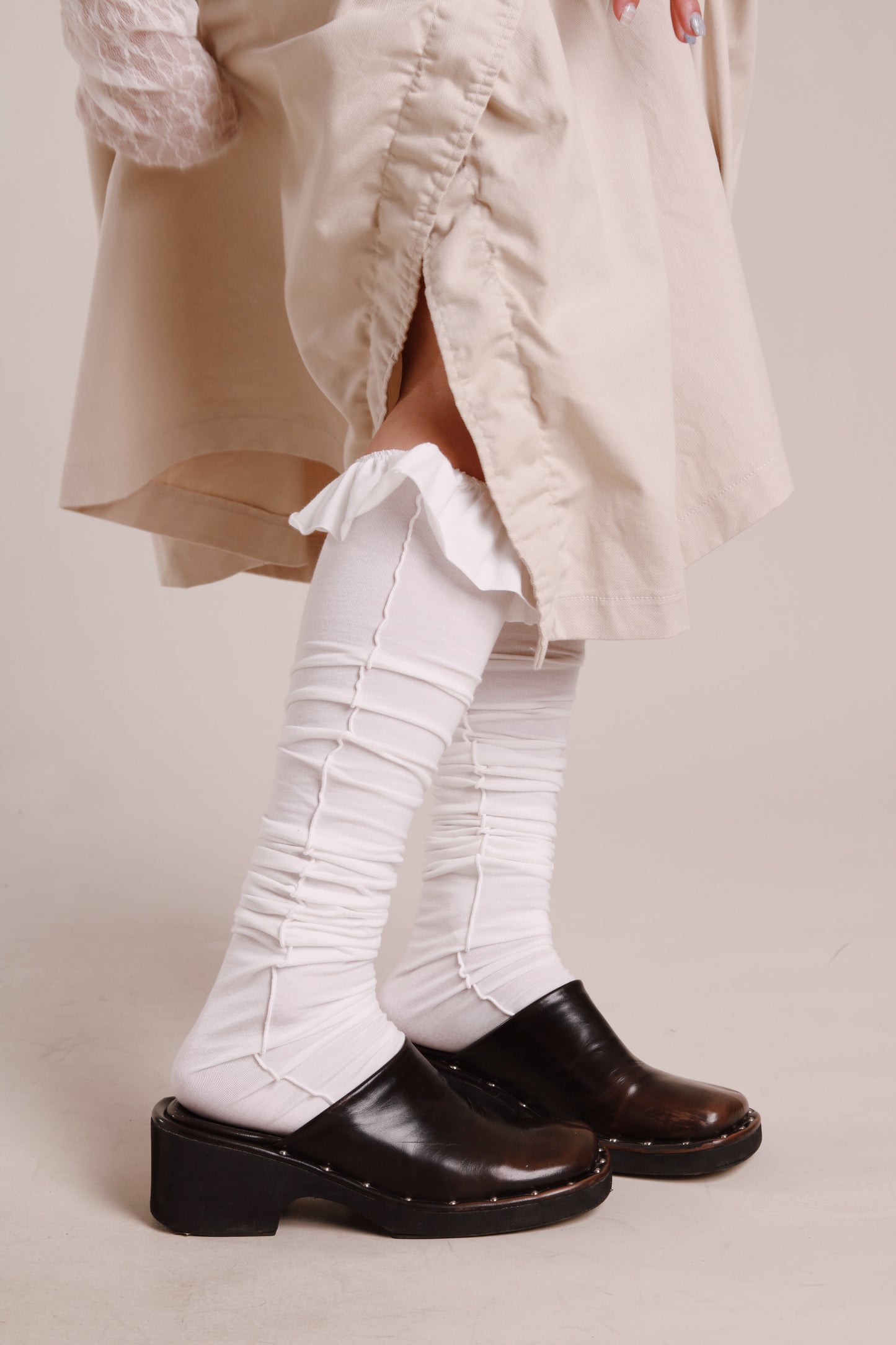 Ruffle Socks (White)