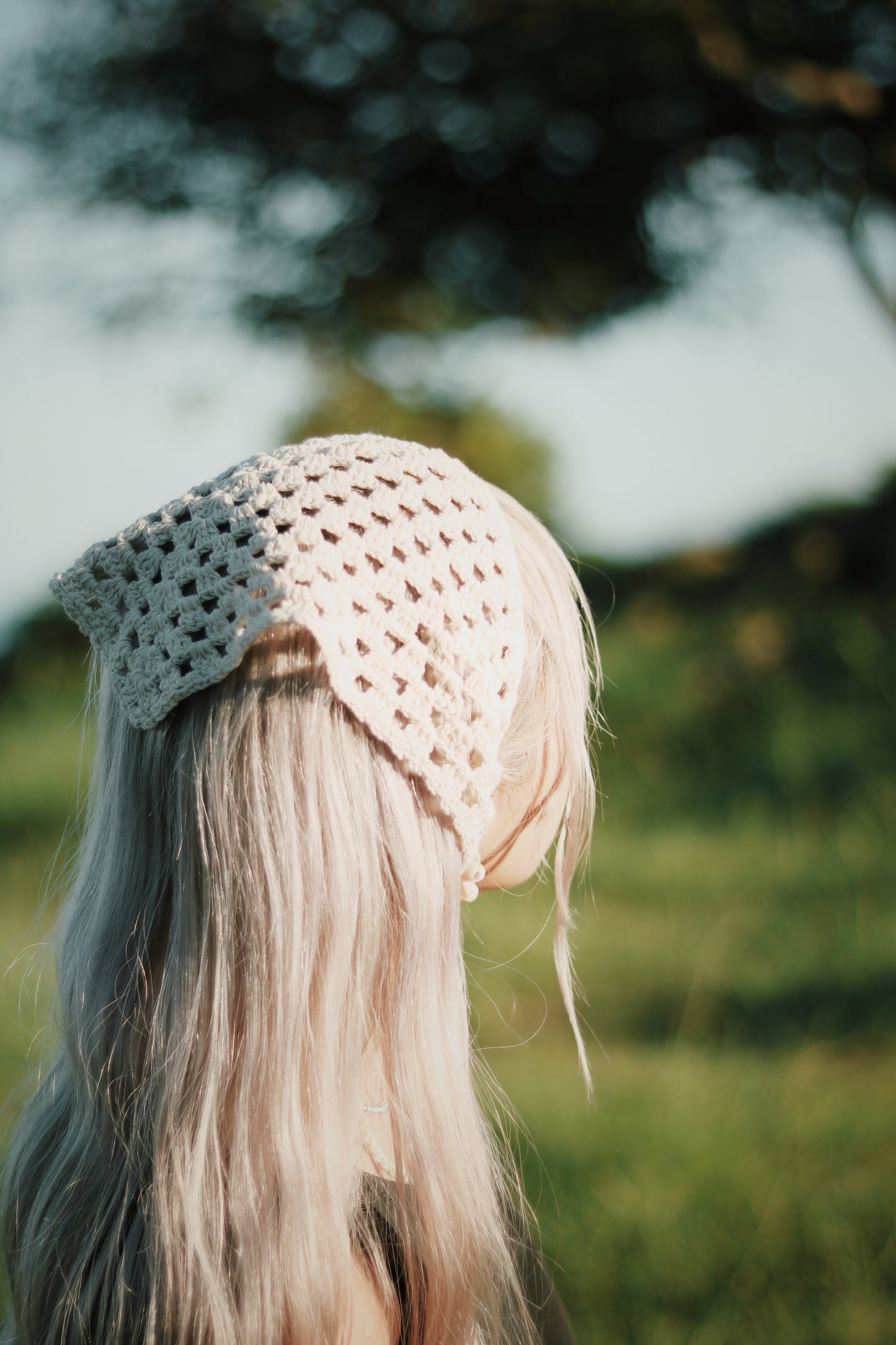 Triangle Head Scarf (Beige/Baby Blue/Black/Red)