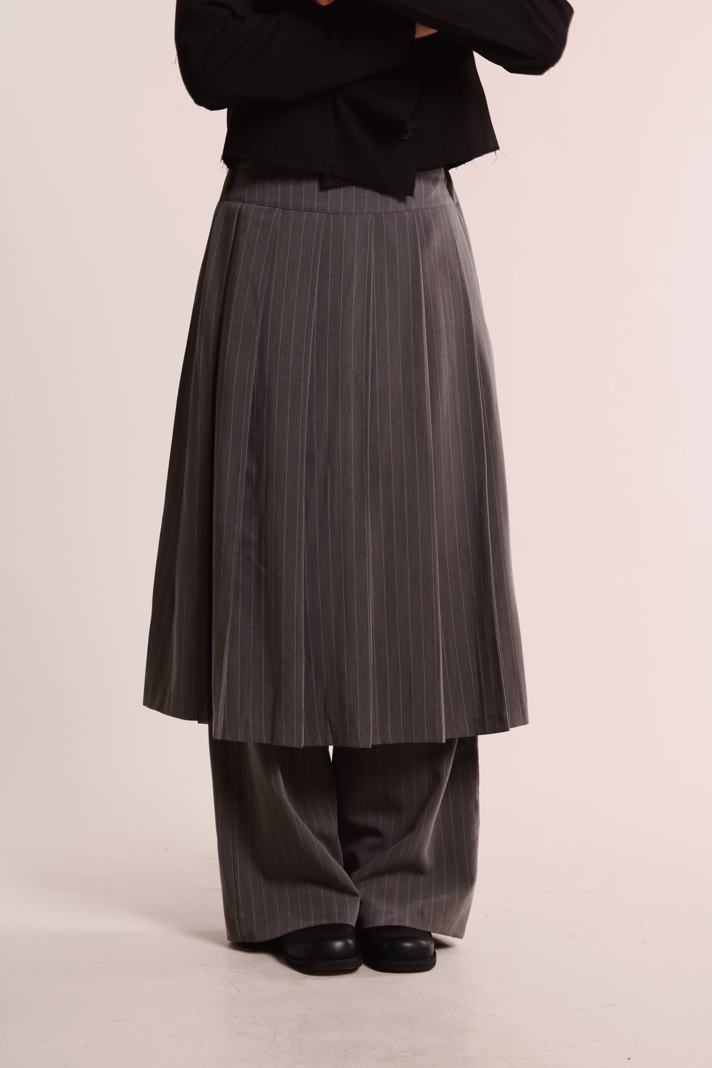 Layered Pleat Pants (Charcoal)