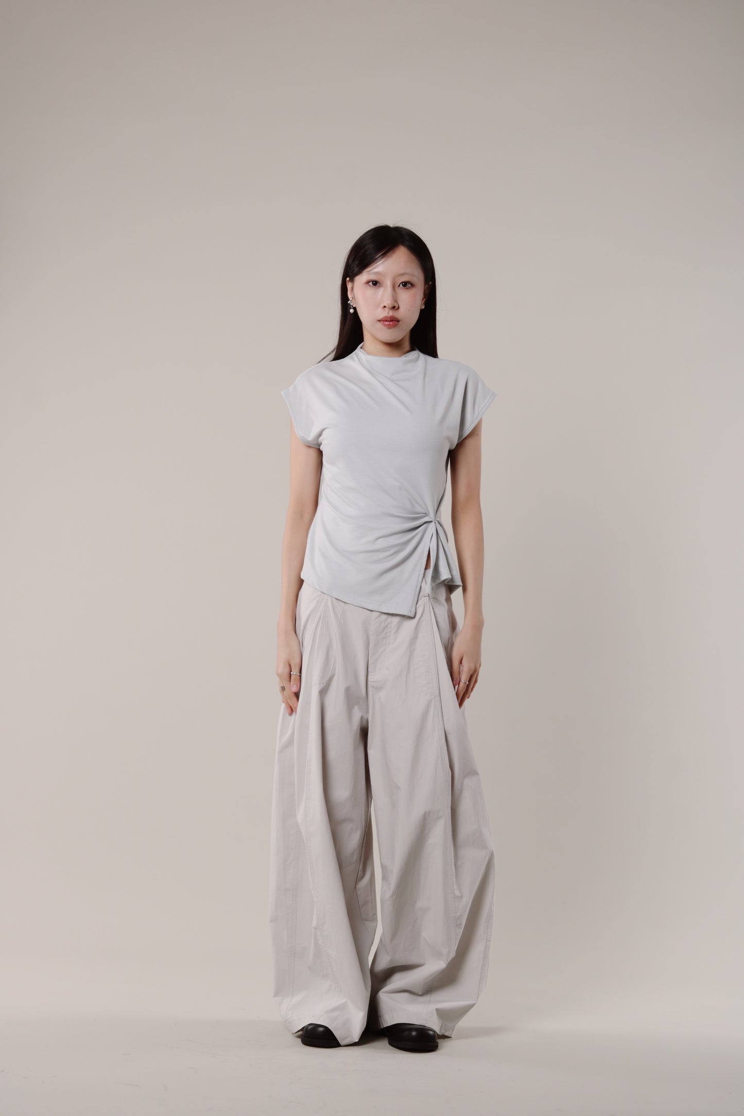 Borg Gathered Tee (Light Grey)