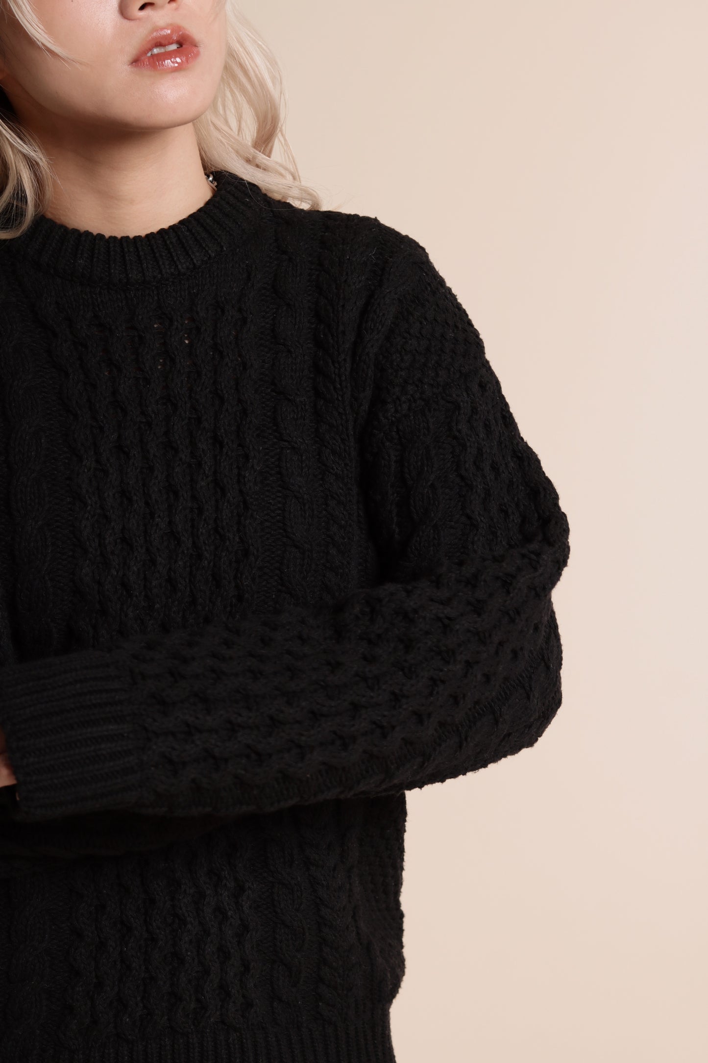 Oversized Cable Knit Sweater (Black)
