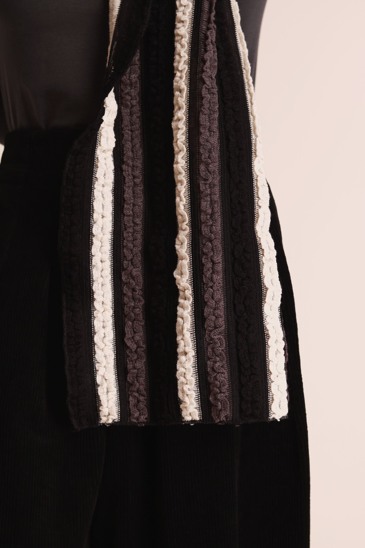 Atwood Scarf (Black)