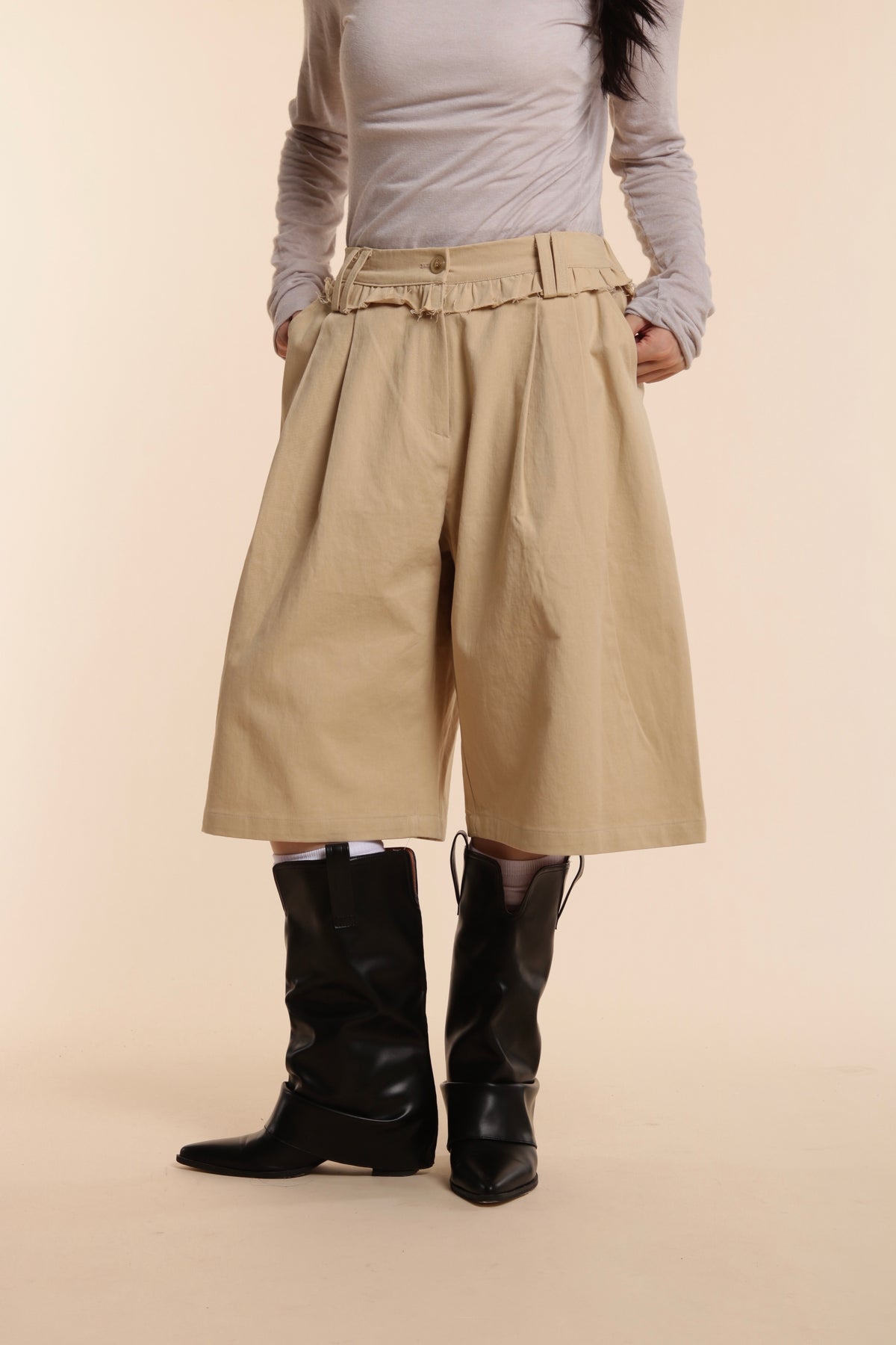 Ruffle Shorts (Beige)