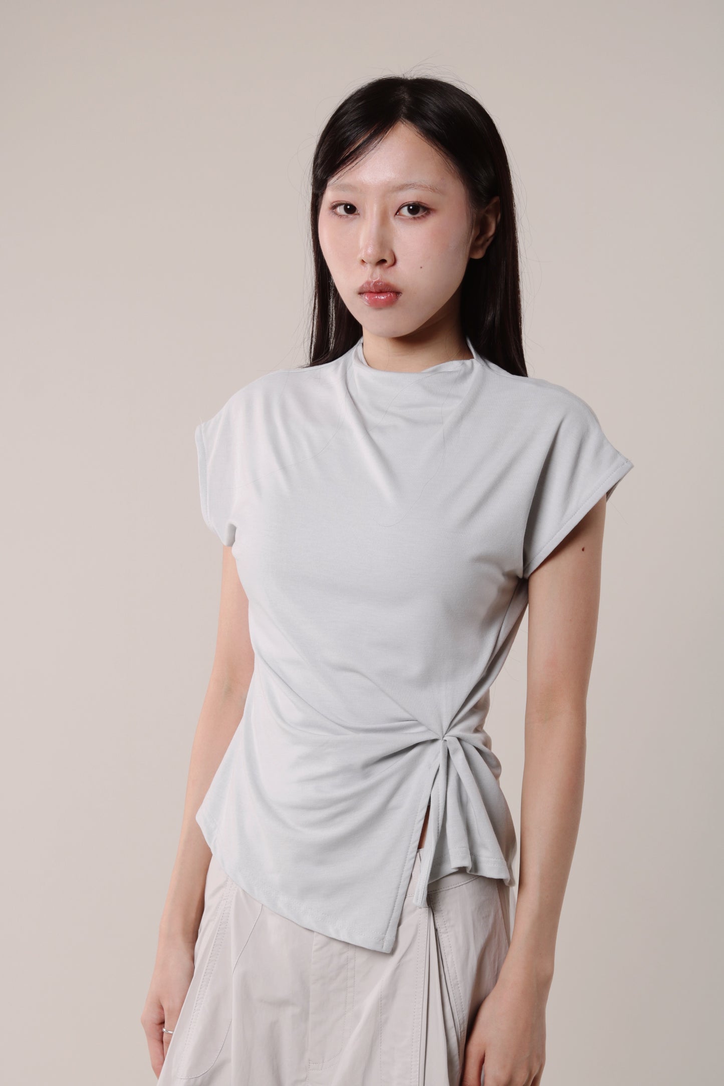 Borg Gathered Tee (Light Grey)