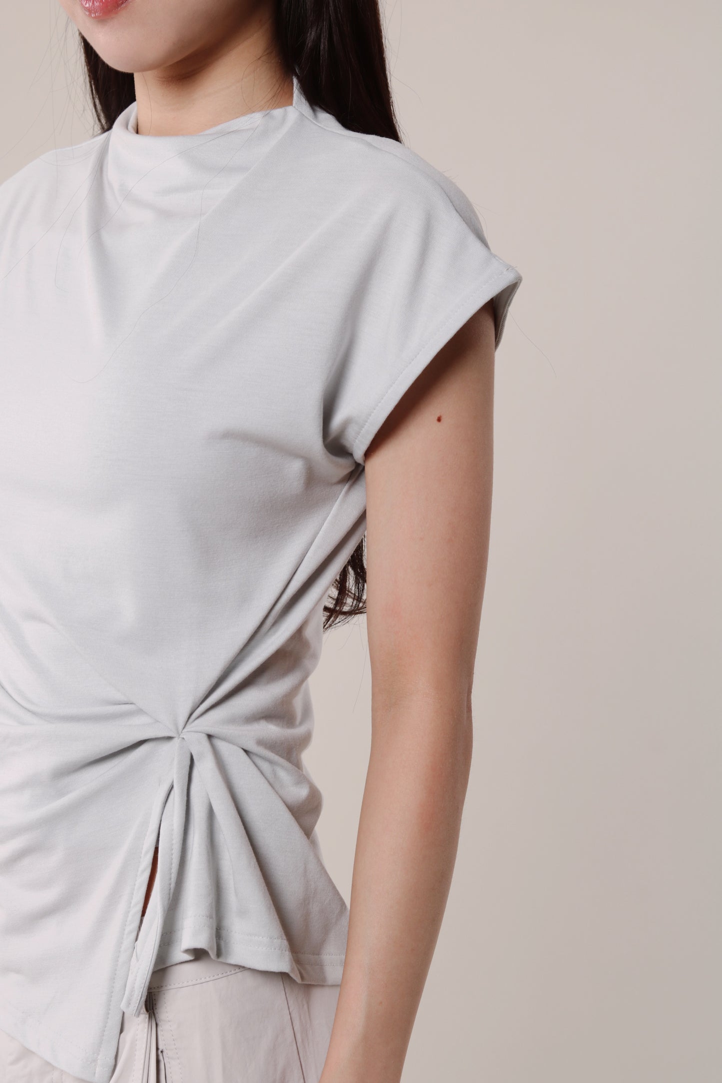 Borg Gathered Tee (Light Grey)