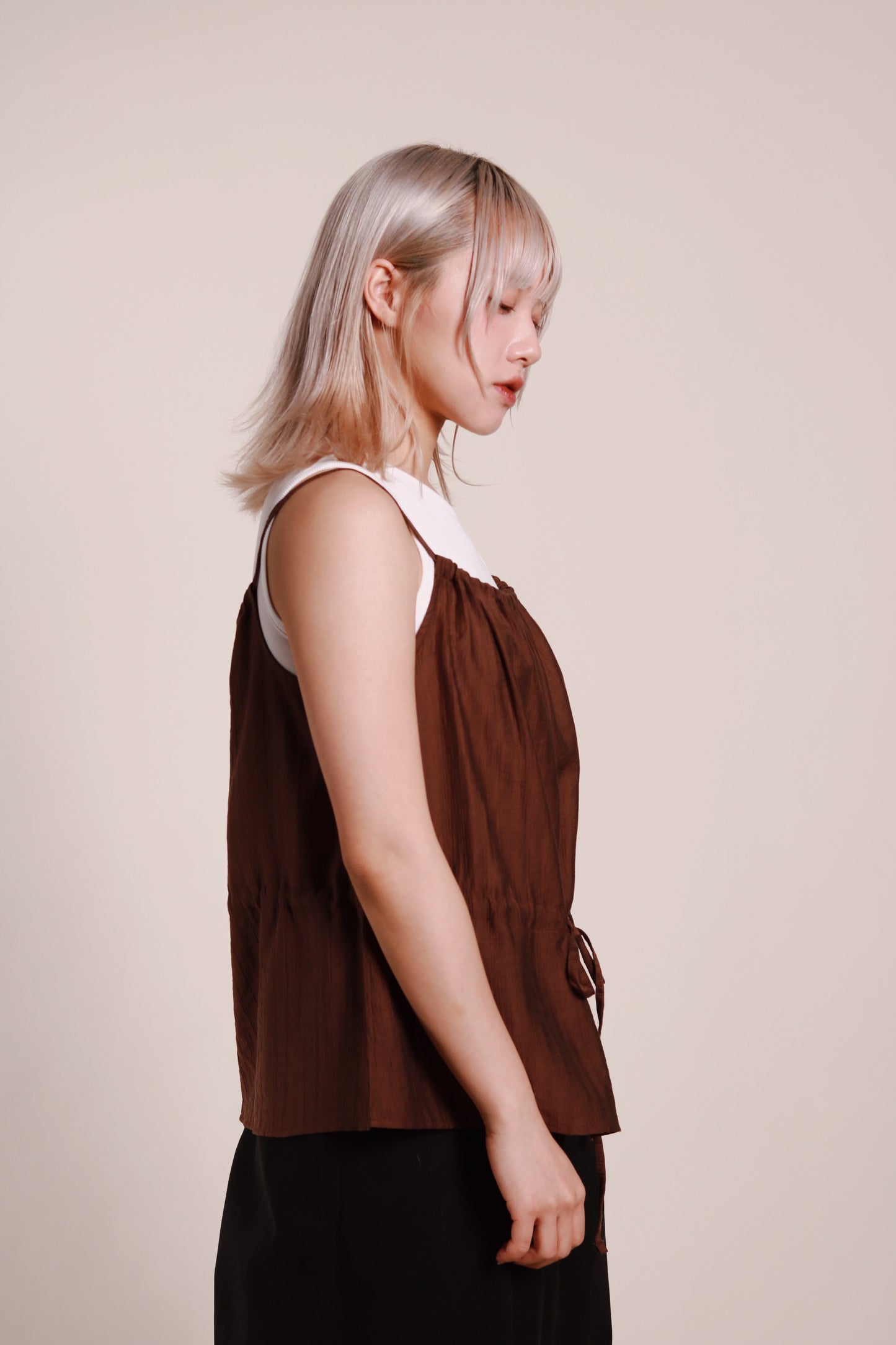 Gathered Ribbon Sleeveless Top (Brown)