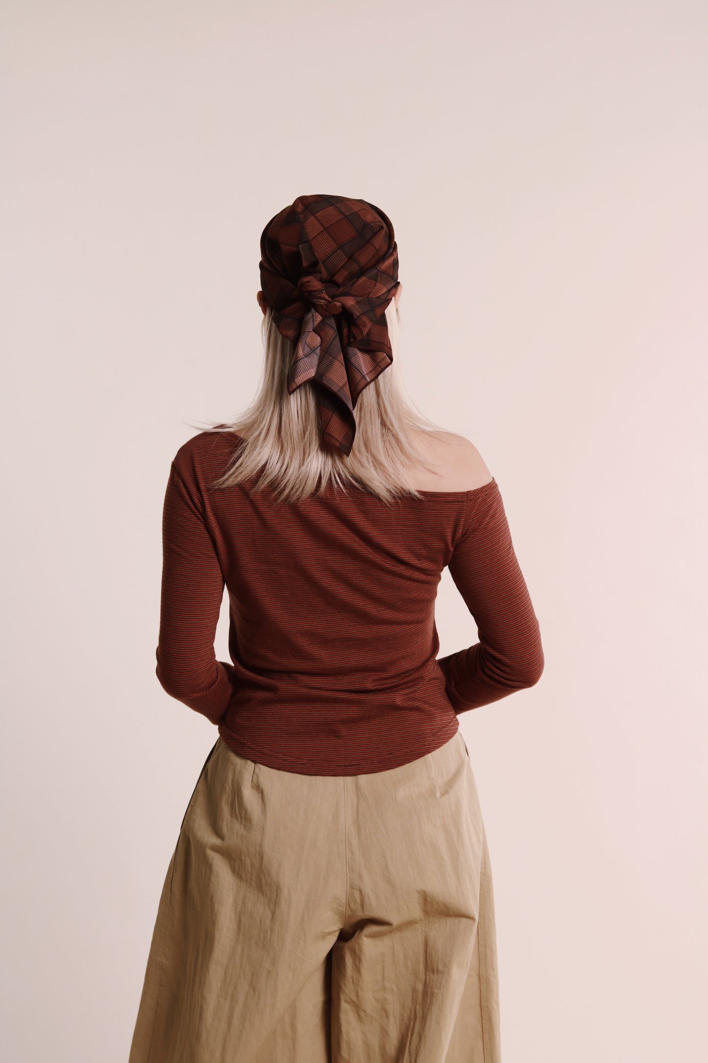 Checkered Scarf (Brown)
