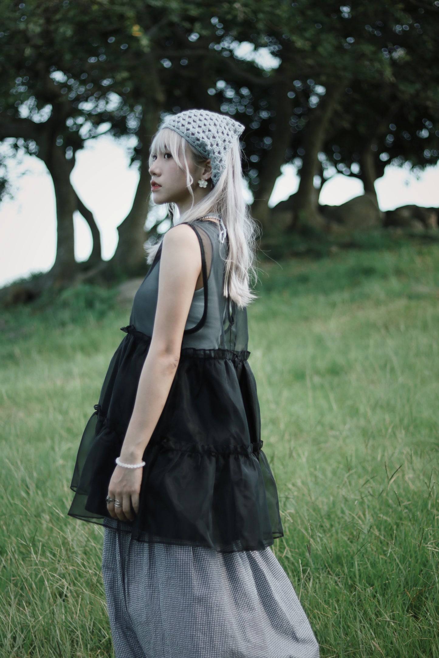 Triangle Head Scarf (Beige/Baby Blue/Black/Red)