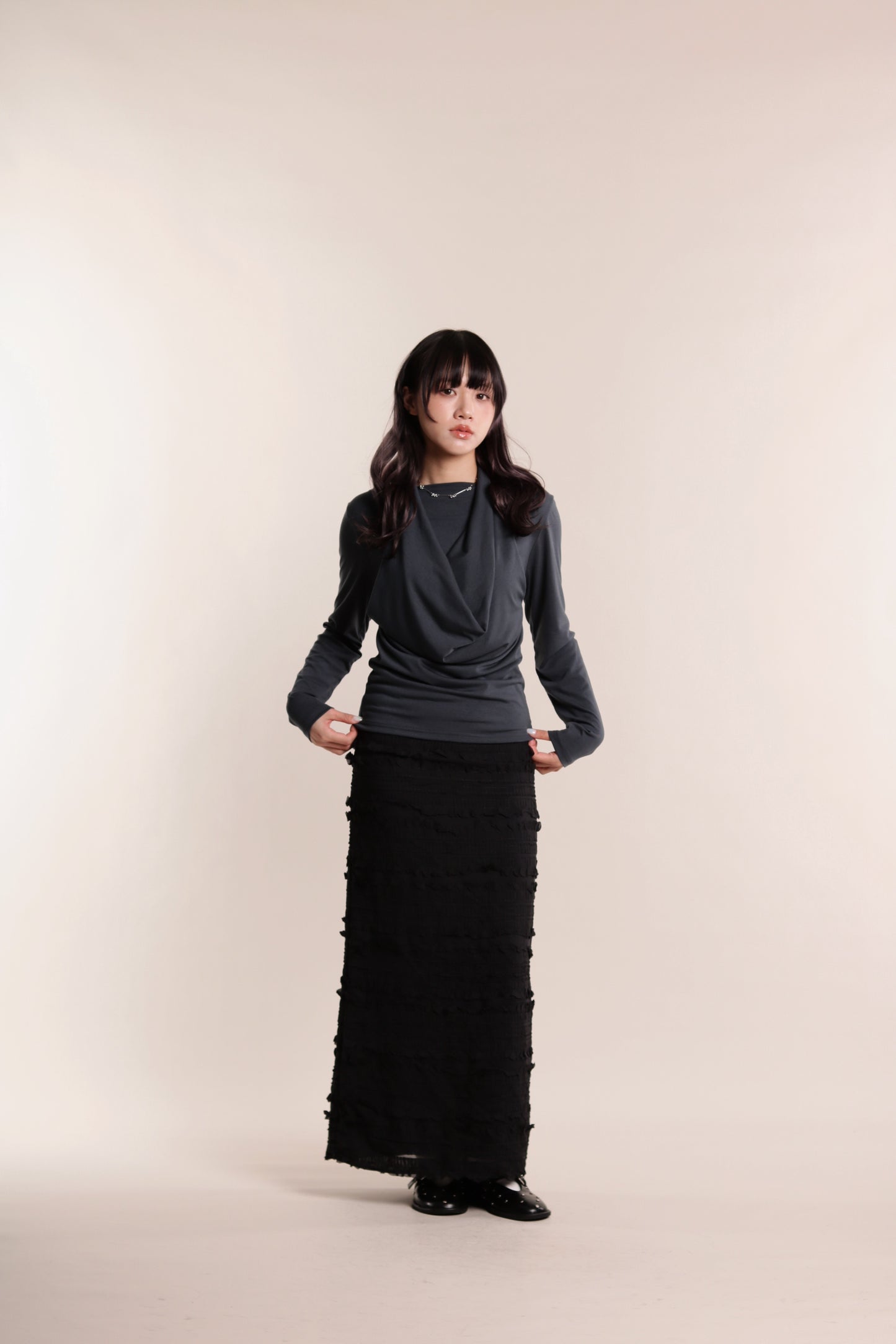 Textured Ruffle Maxi Skirt (Black)