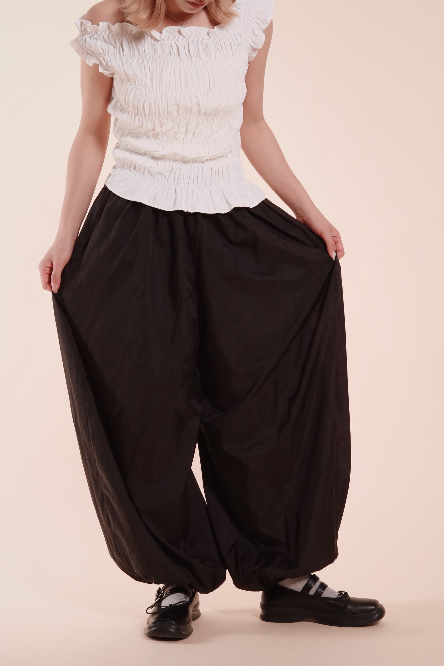 Bubble Cloud Pants (Black)