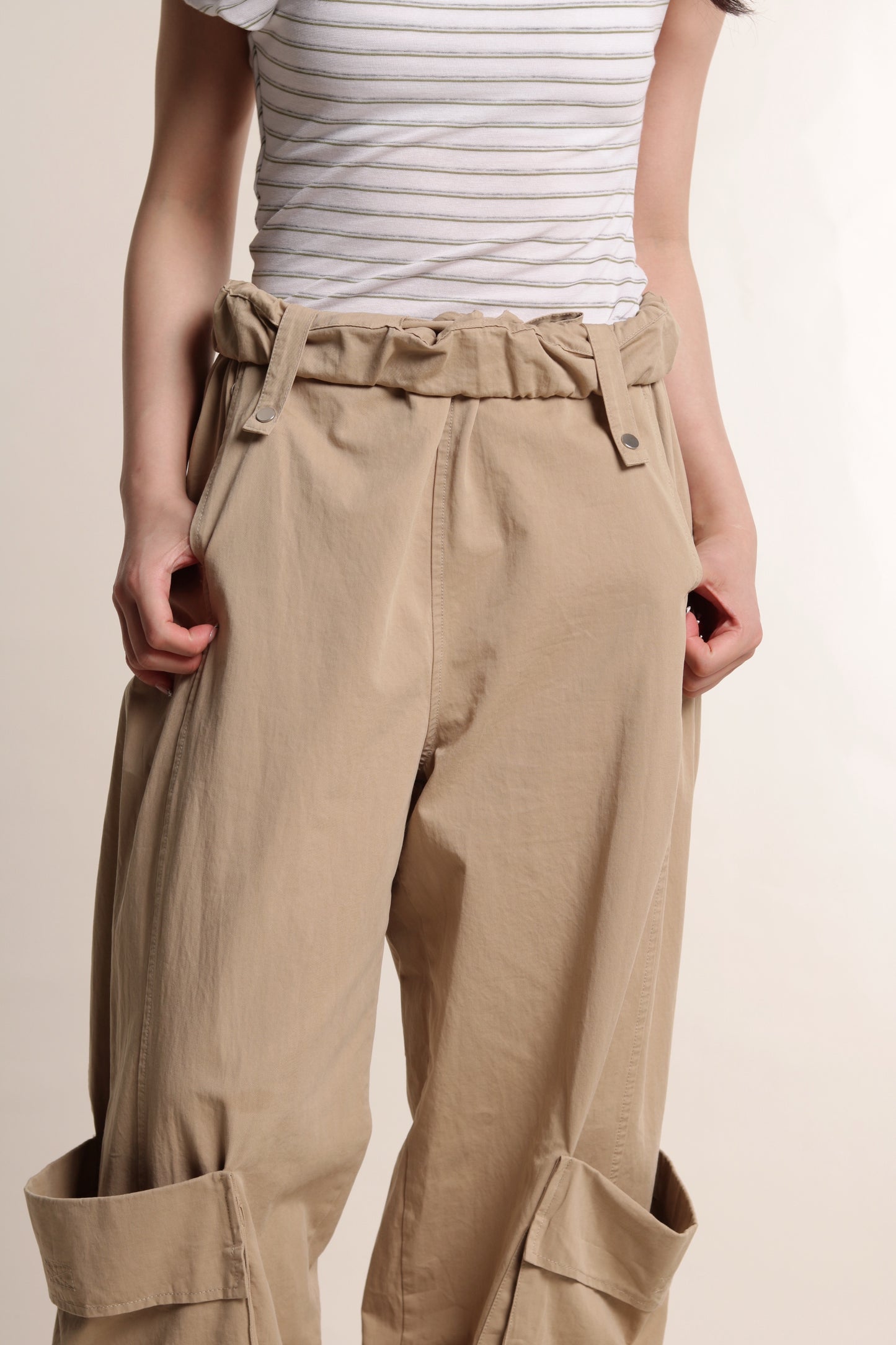 Volume Pocket Pants (Beige)