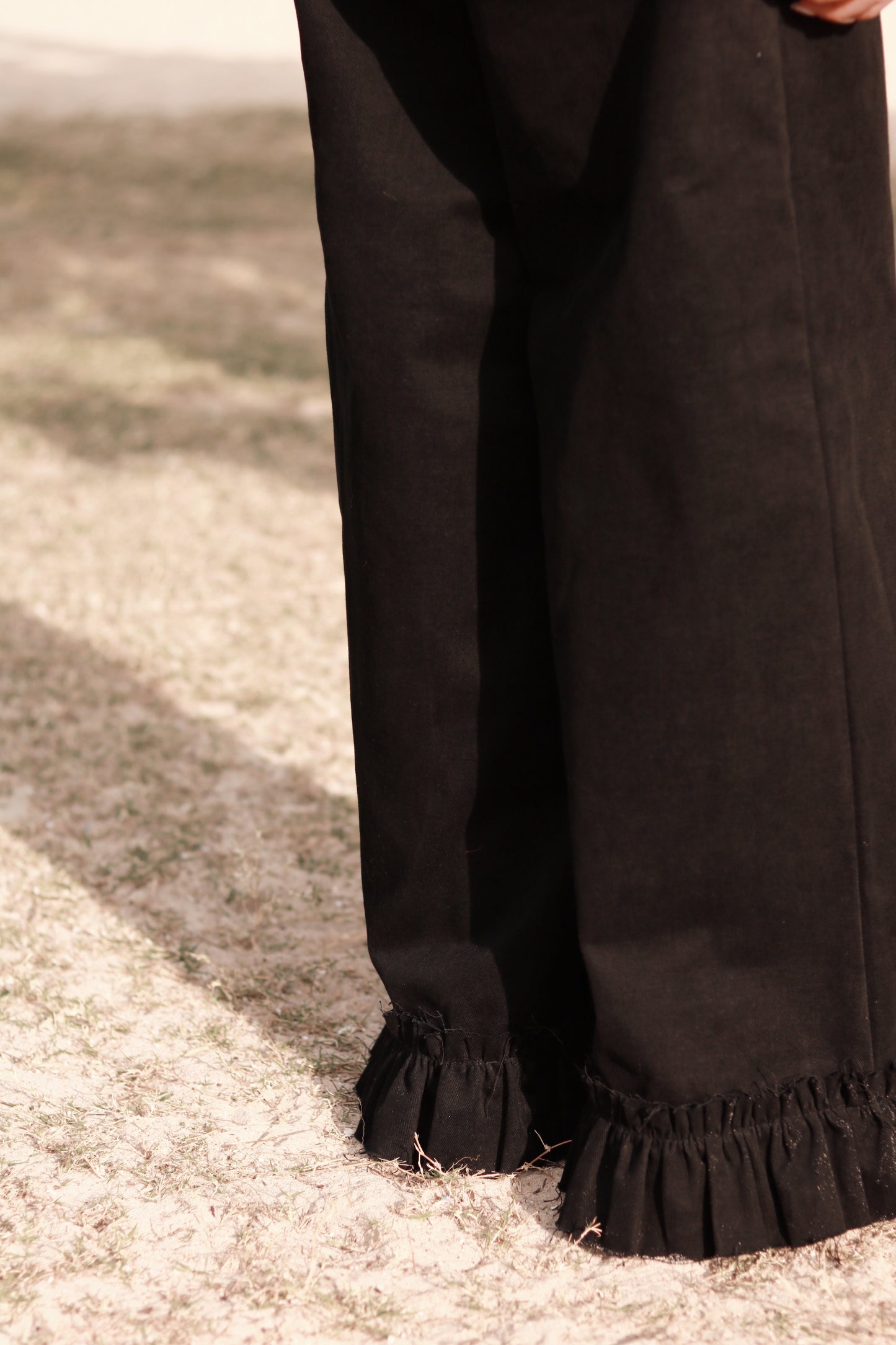 Doll Ruffle Pants (Black)