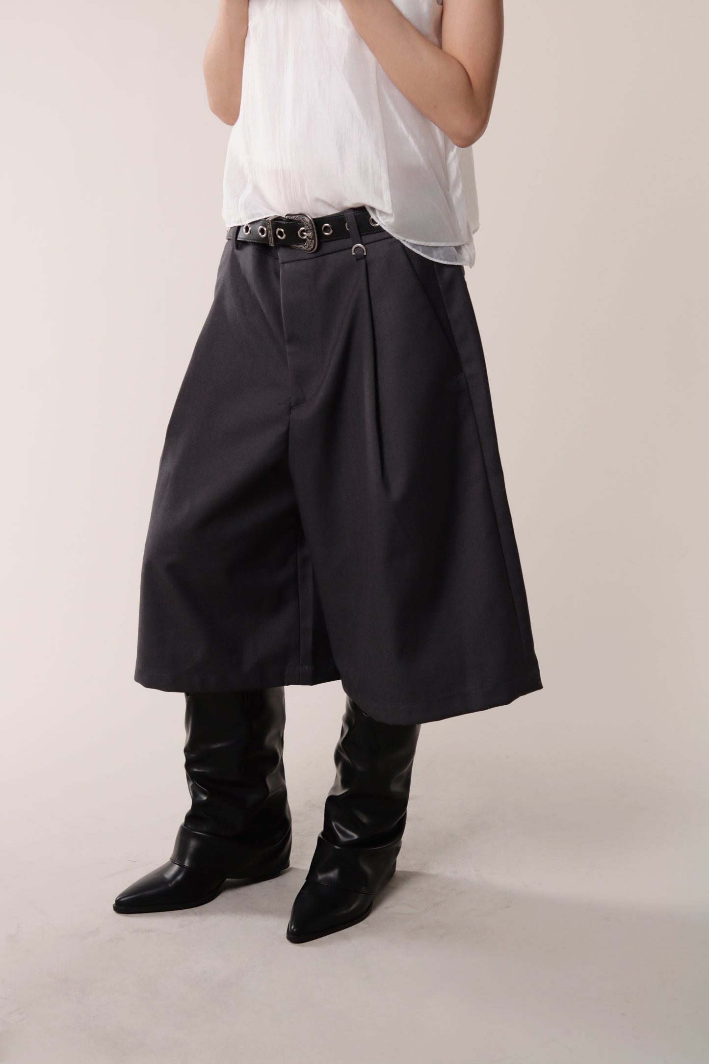 Classic Shorts (Charcoal)