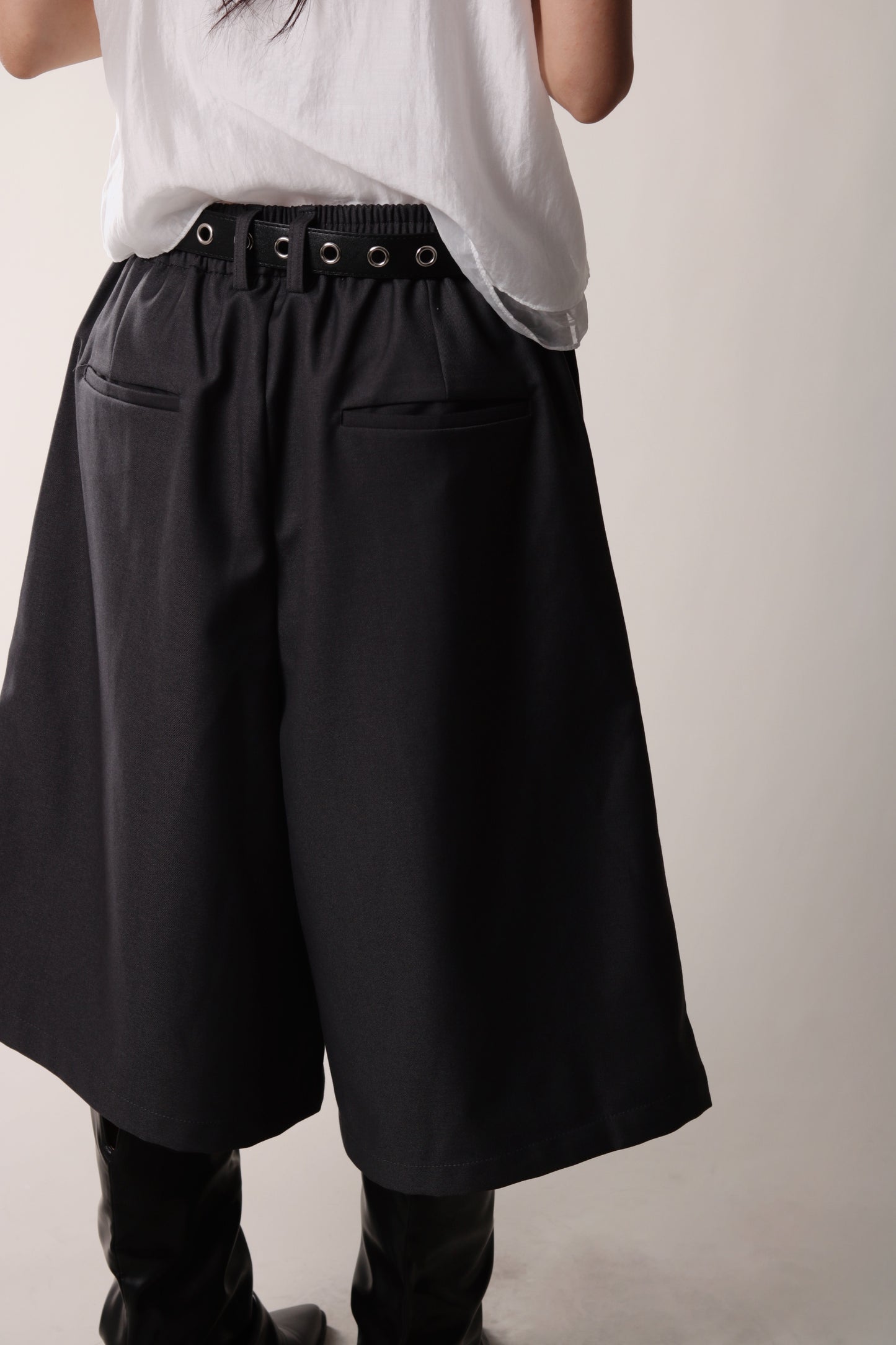 Classic Shorts (Charcoal)