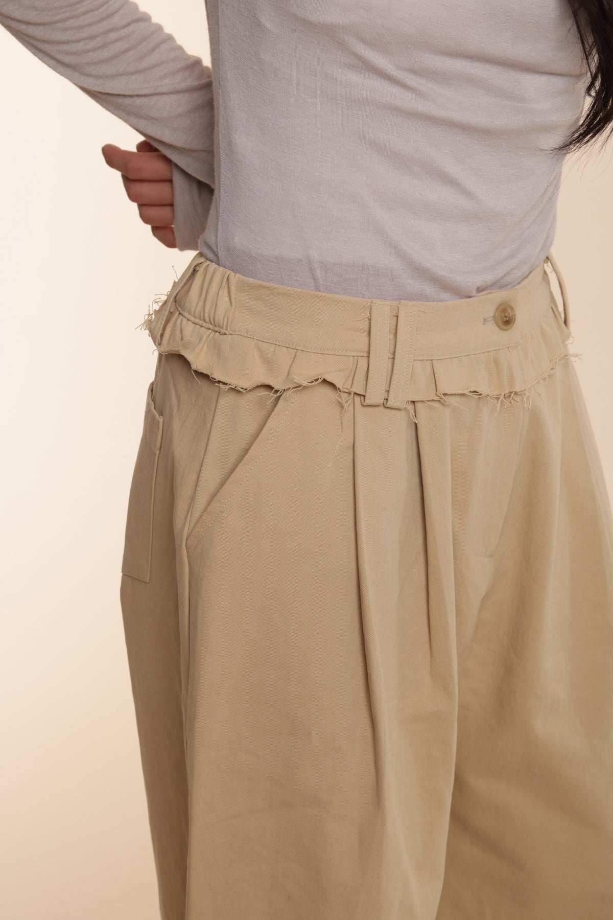 Ruffle Shorts (Beige)