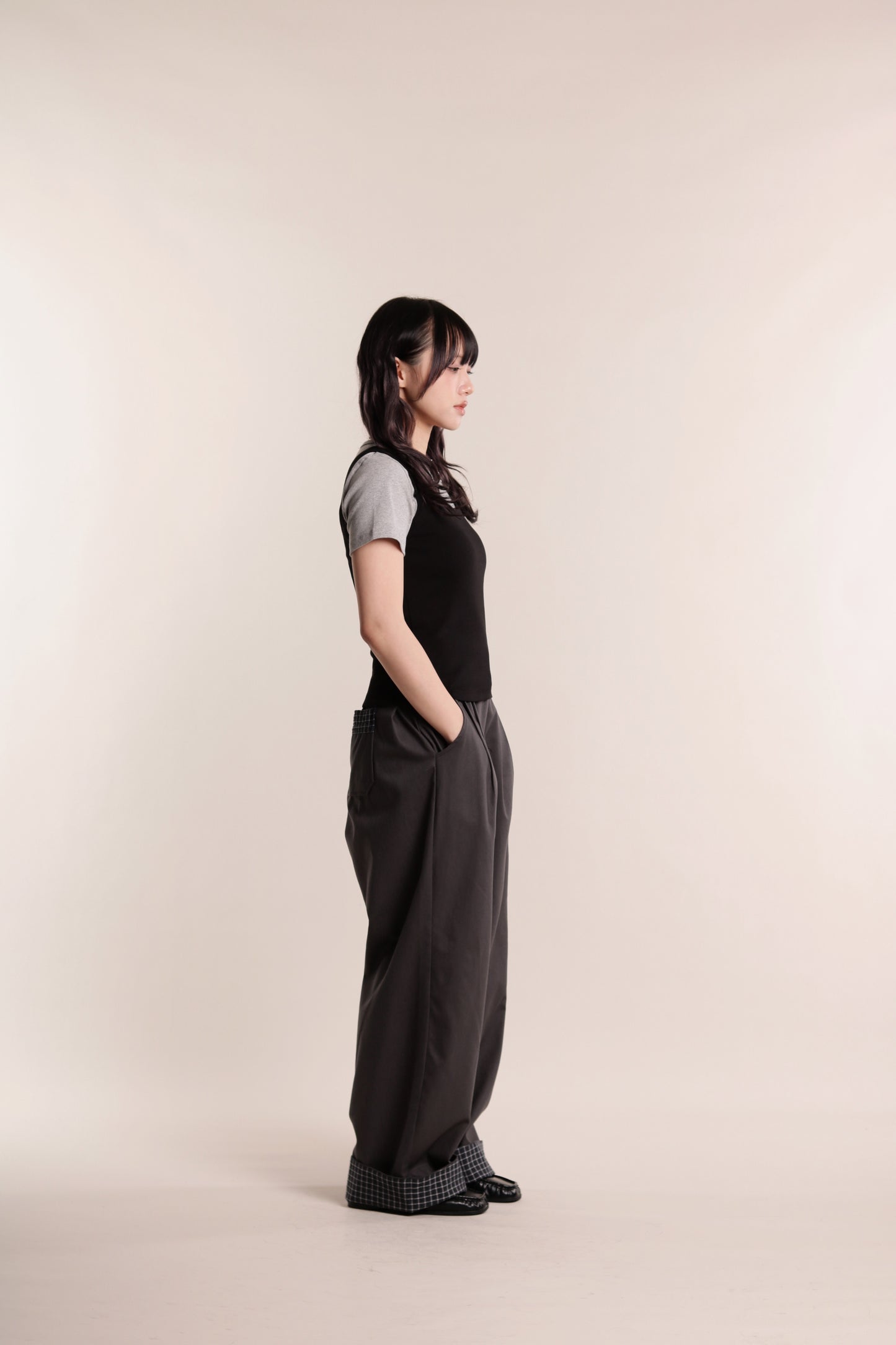 Check Detail Pleated Pants (Charcoal)