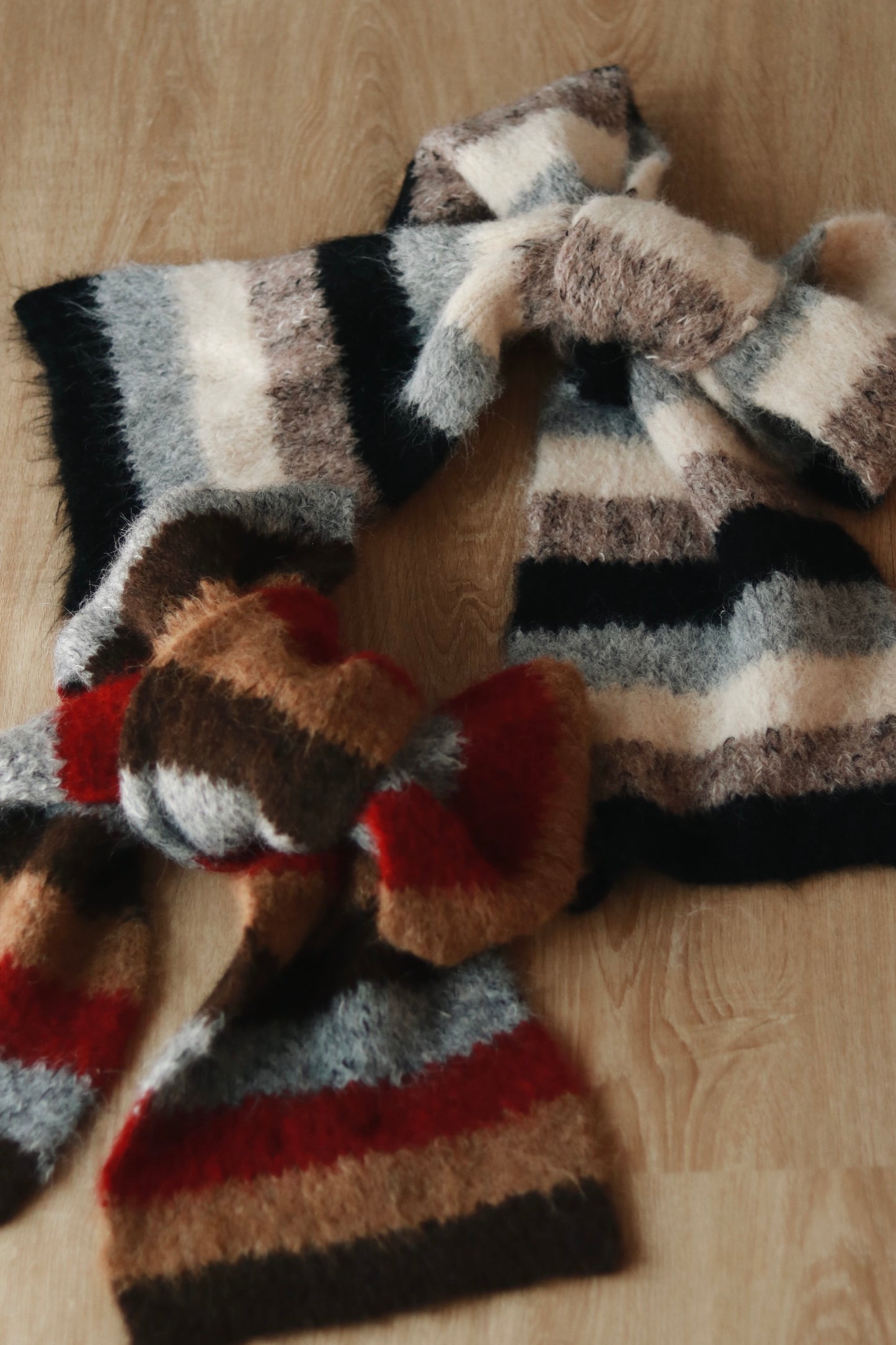 Rainbow Muffler (Black/Brown)