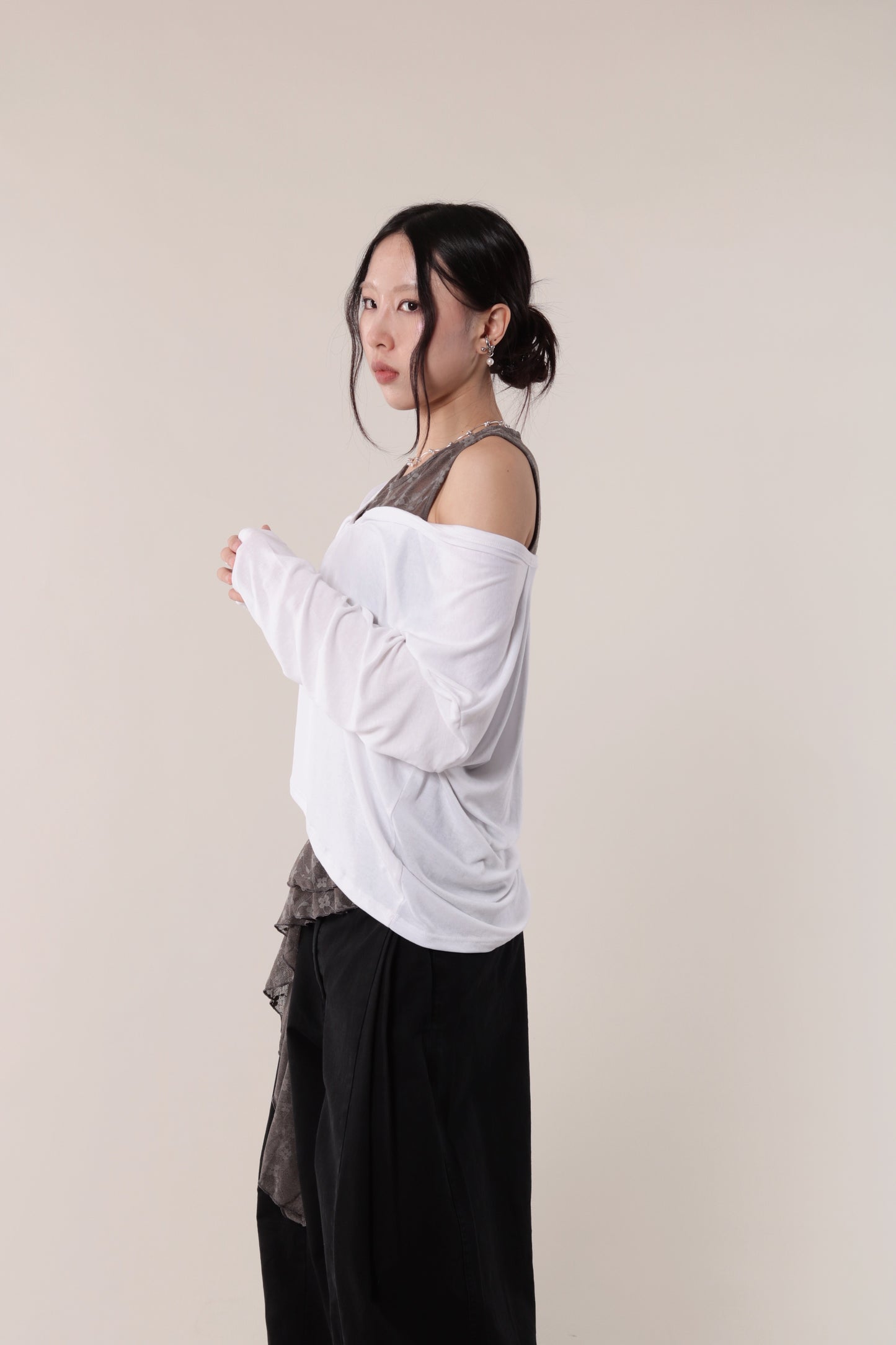 Lazy Button Long Tee (White)