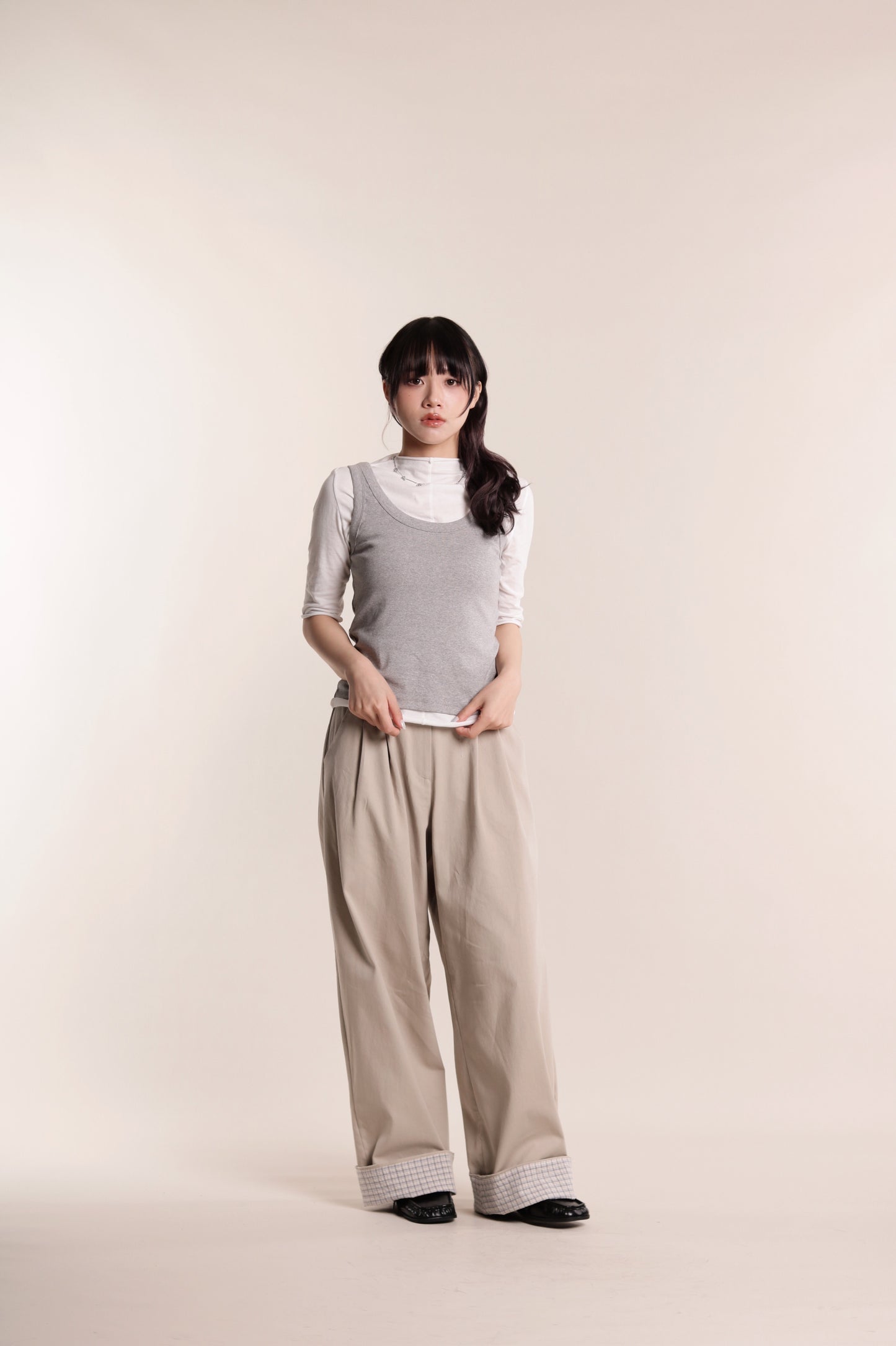 Check Detail Pleated Pants (Beige)