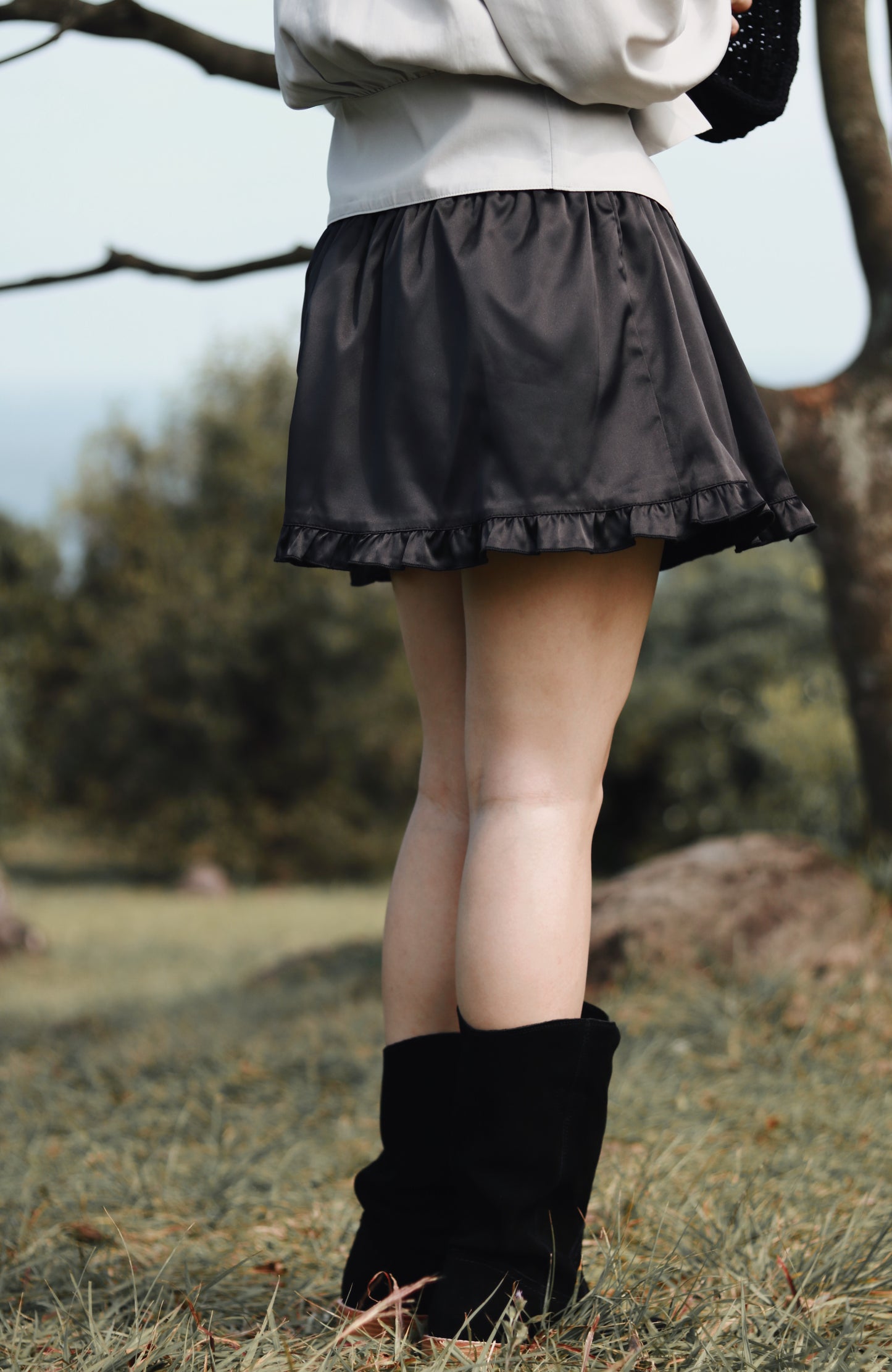 Doll Mini Ruffle Skirt (Black)