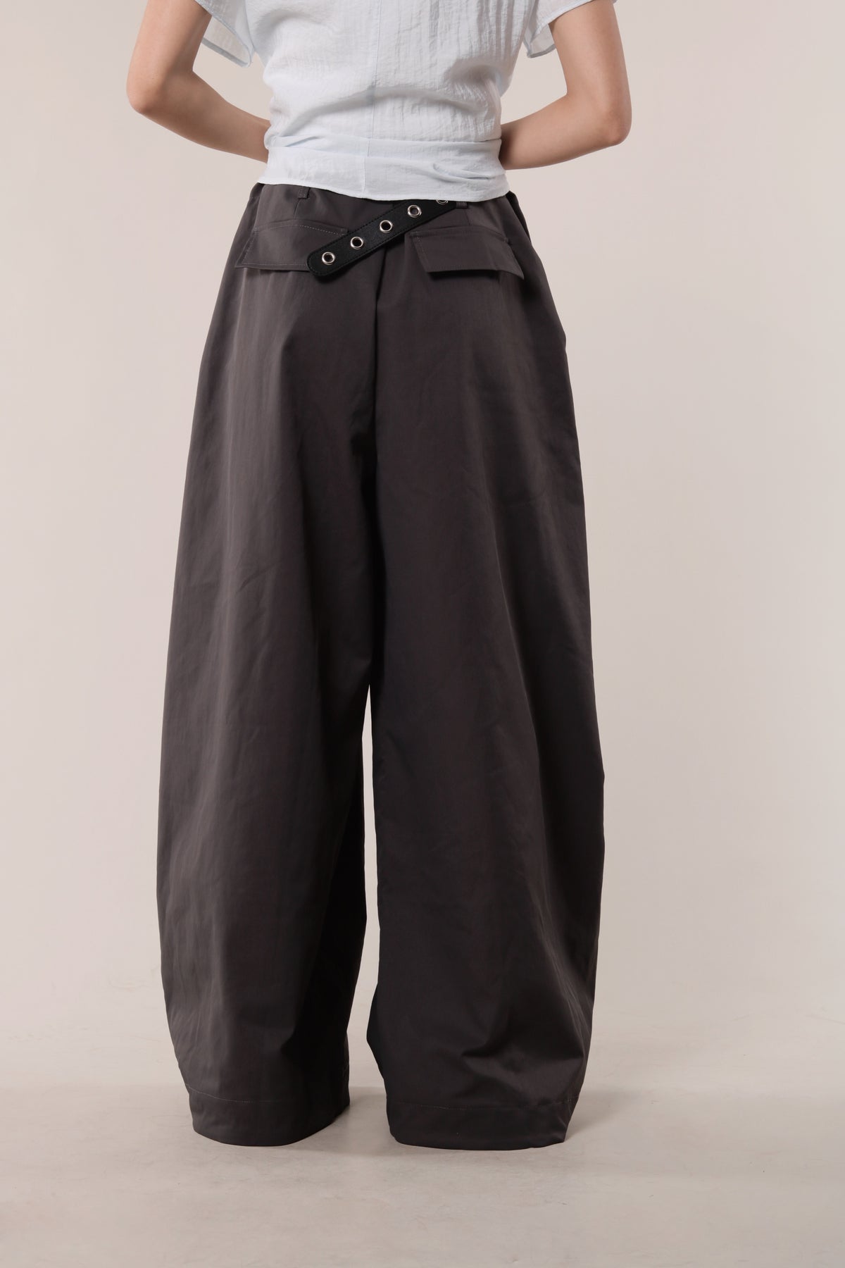 Ari Pants (Charcoal)
