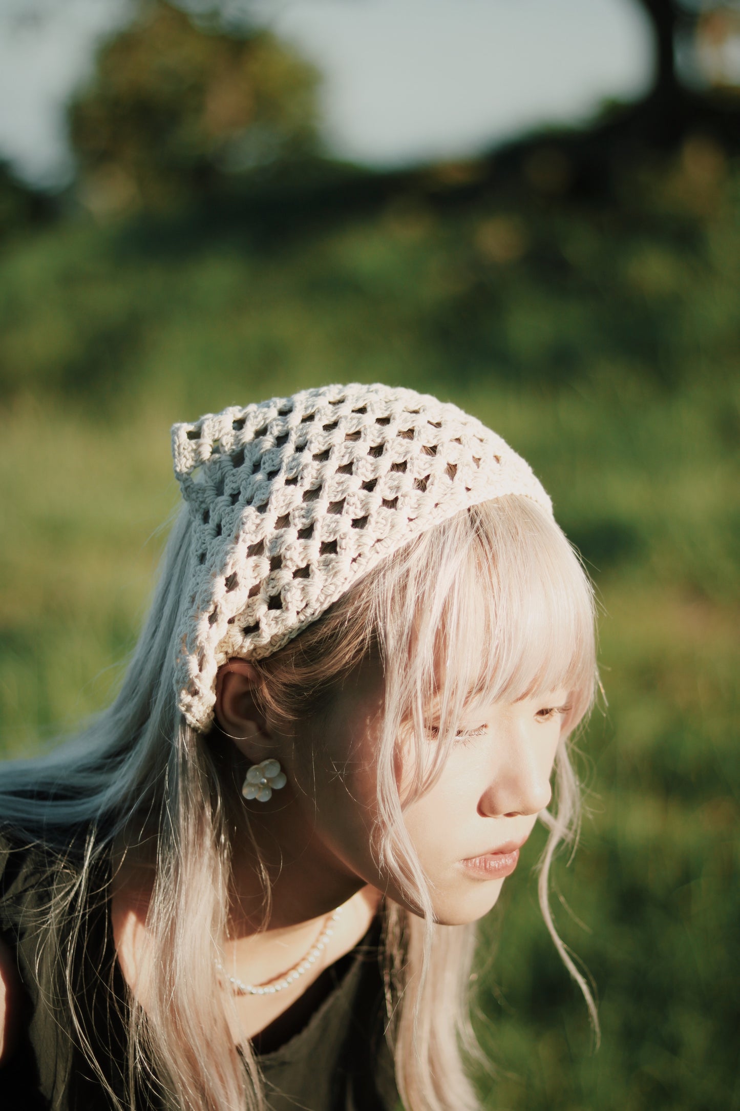 Triangle Head Scarf (Beige/Baby Blue/Black/Red)