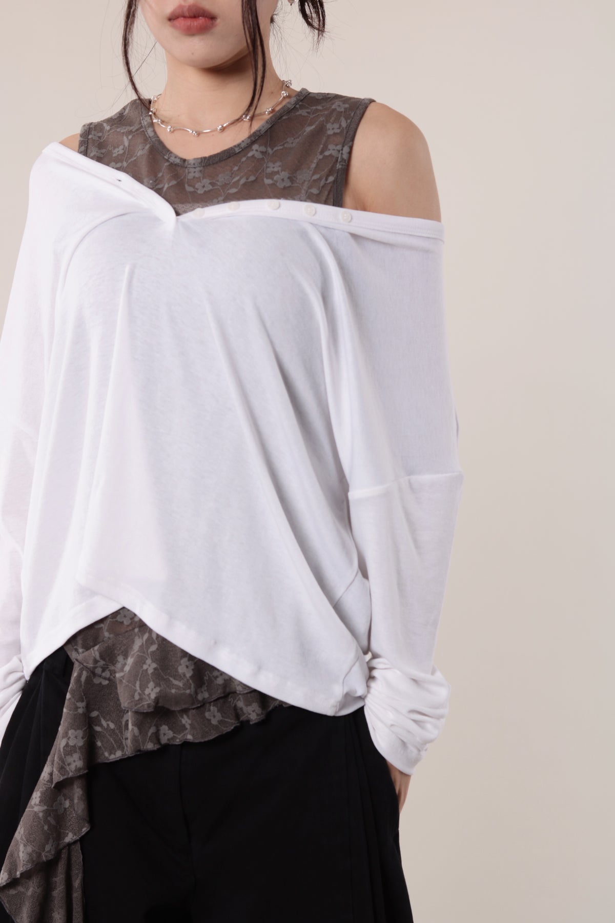 Lazy Button Long Tee (White)