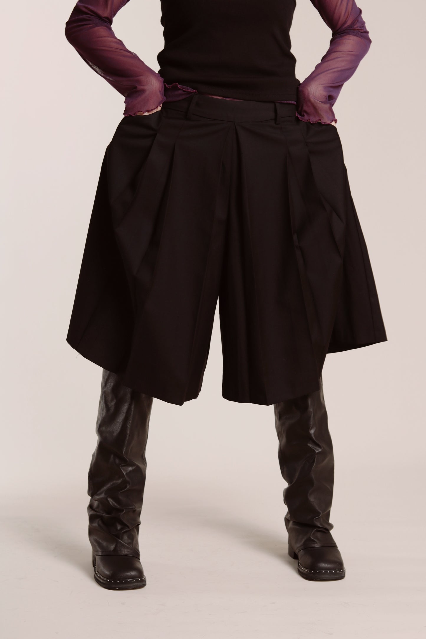 Layered Pleat Shorts (Black)