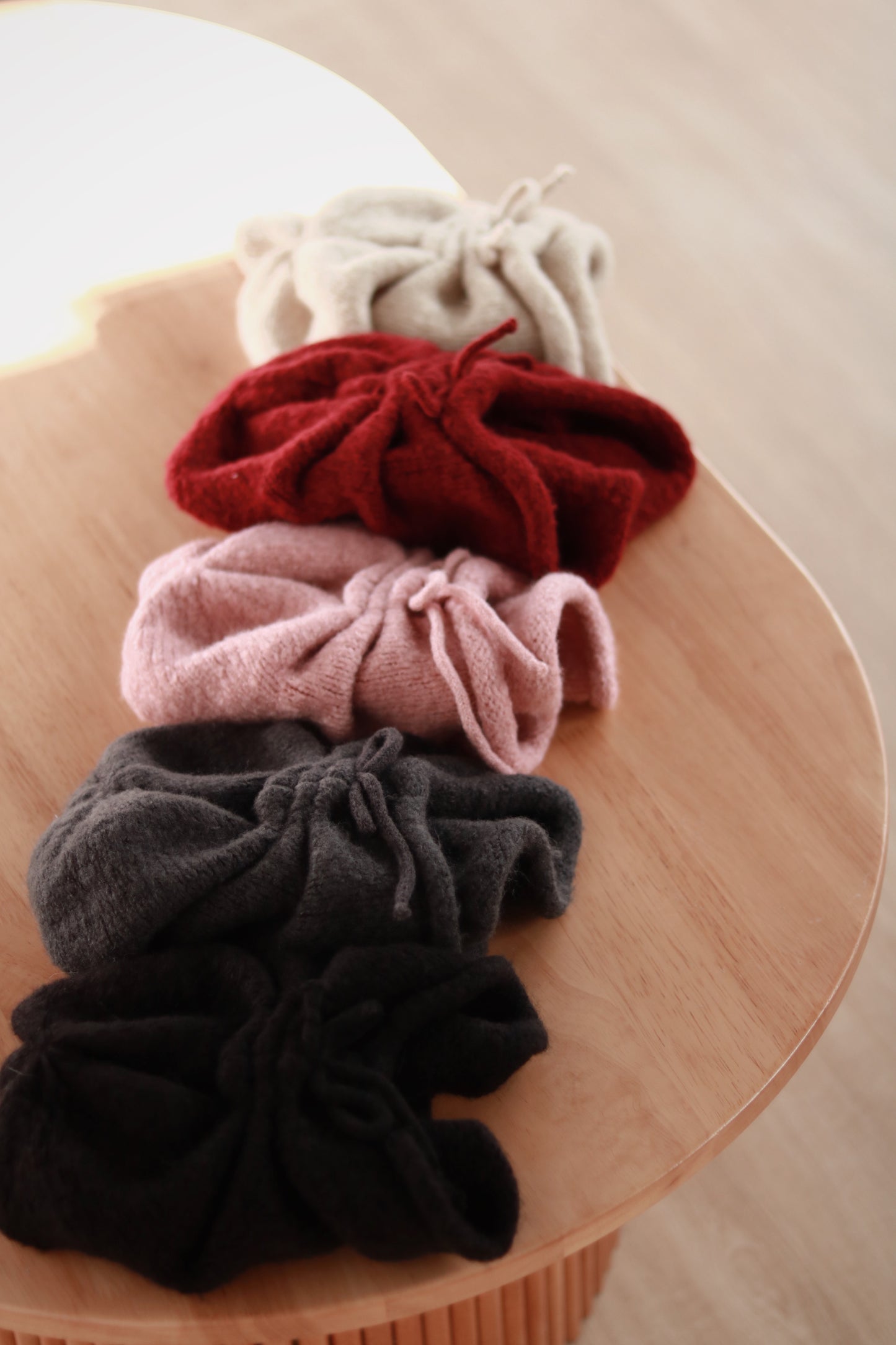 Gathered Ribbon Beanie (Beige/Black/Charcoal/Pink/Red)