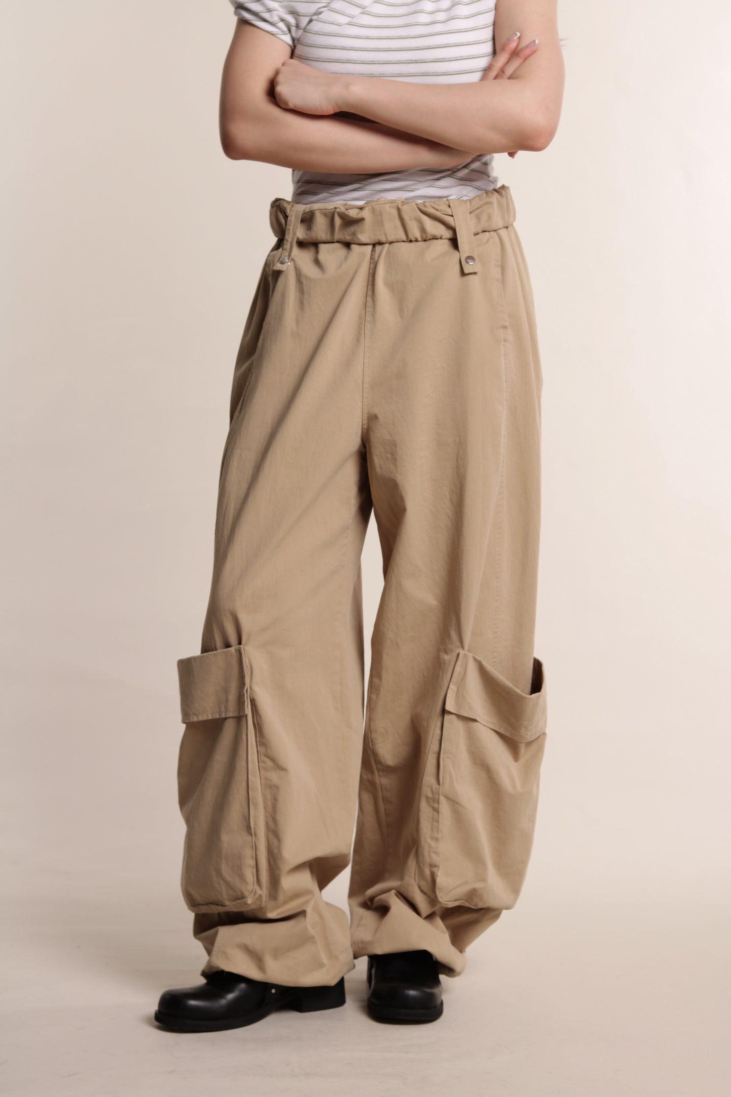 Volume Pocket Pants (Beige)