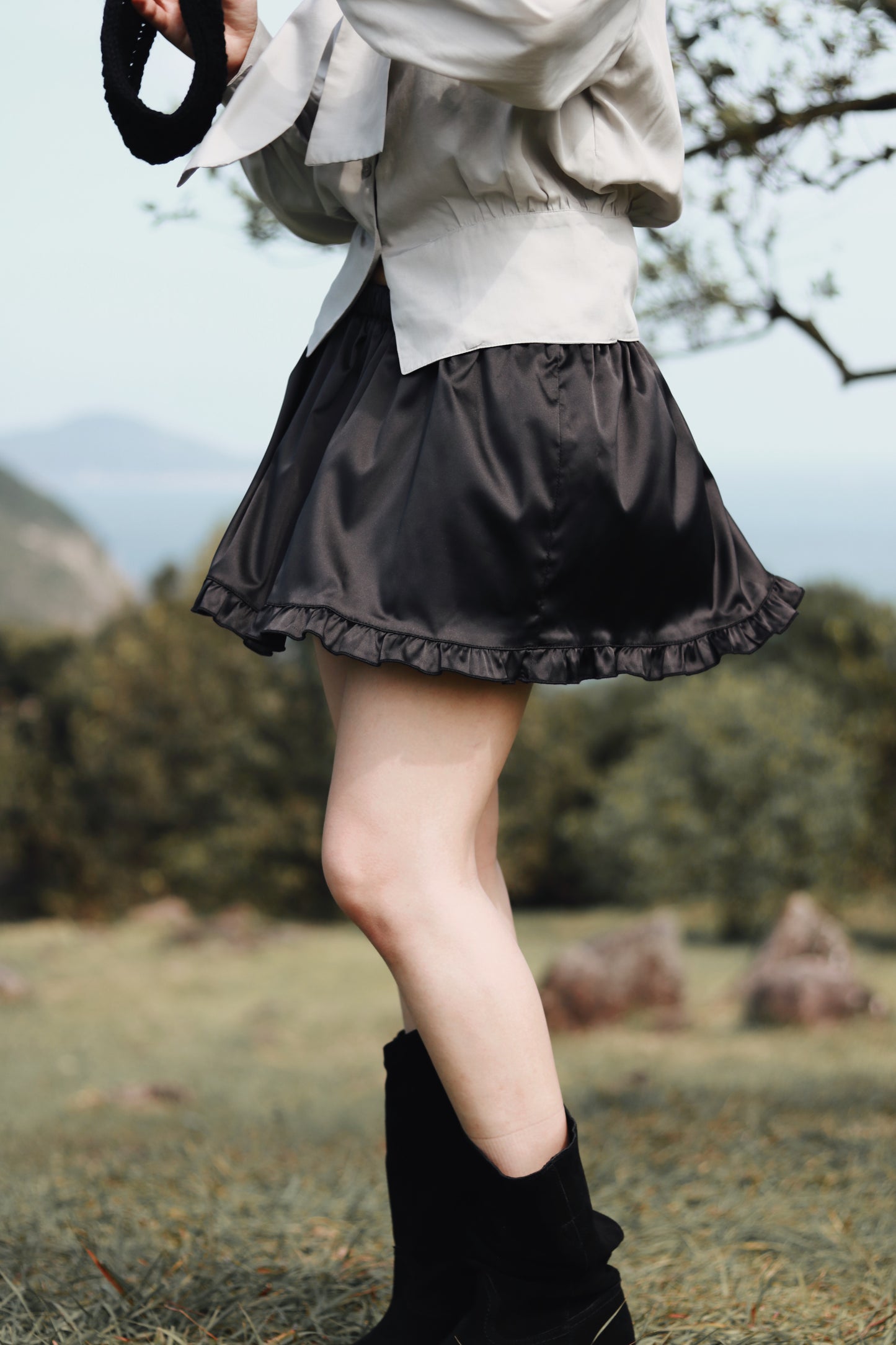 Doll Mini Ruffle Skirt (Black)