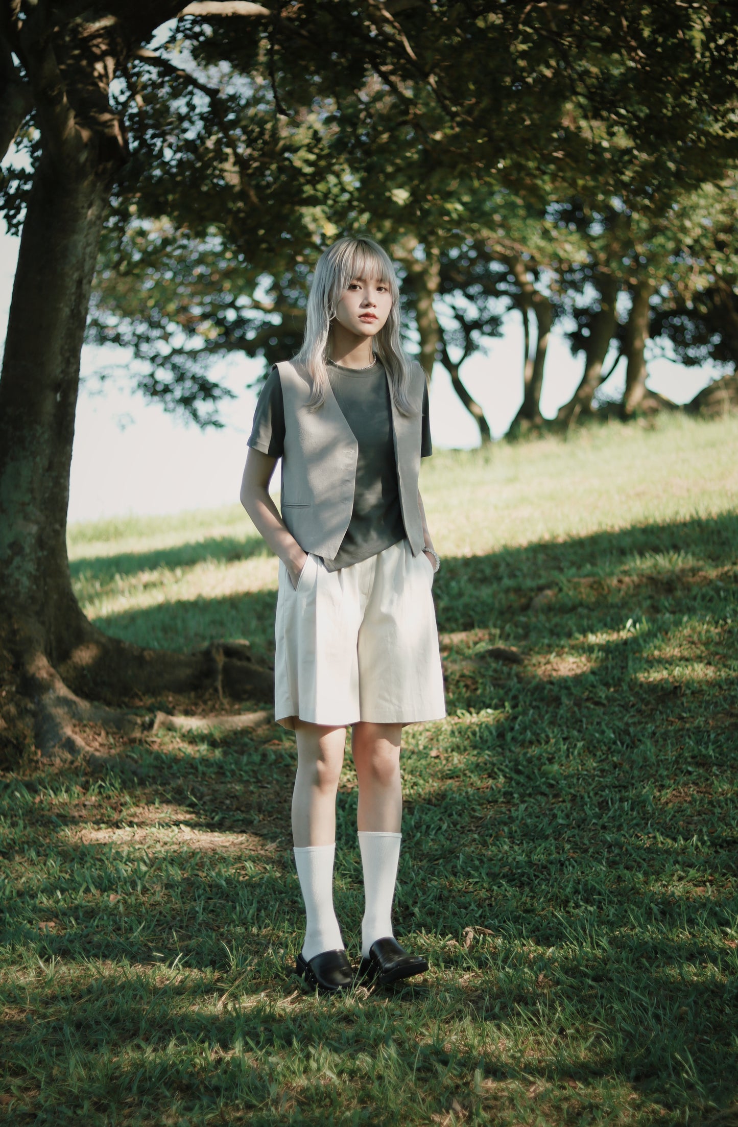 Classic Vest (Beige)