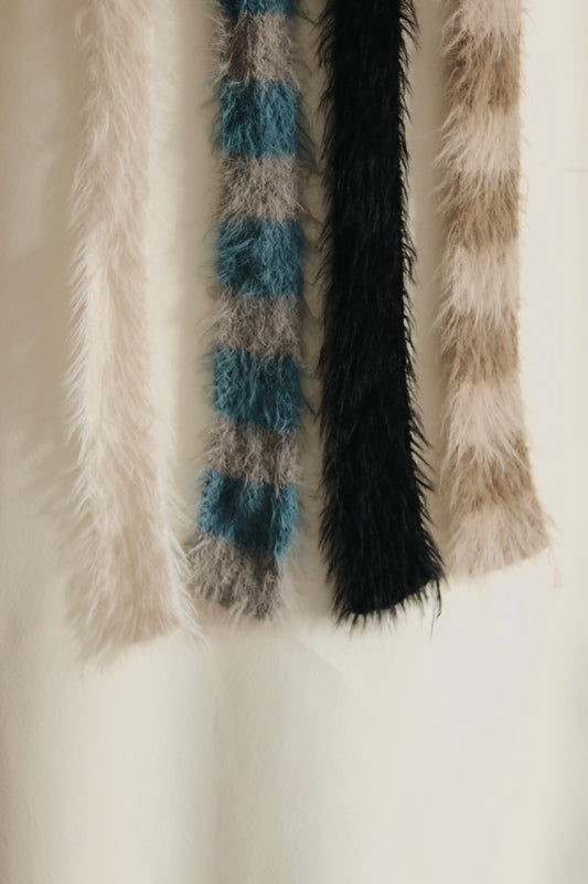 Momo Scarf (Black/Blue/Green/White)