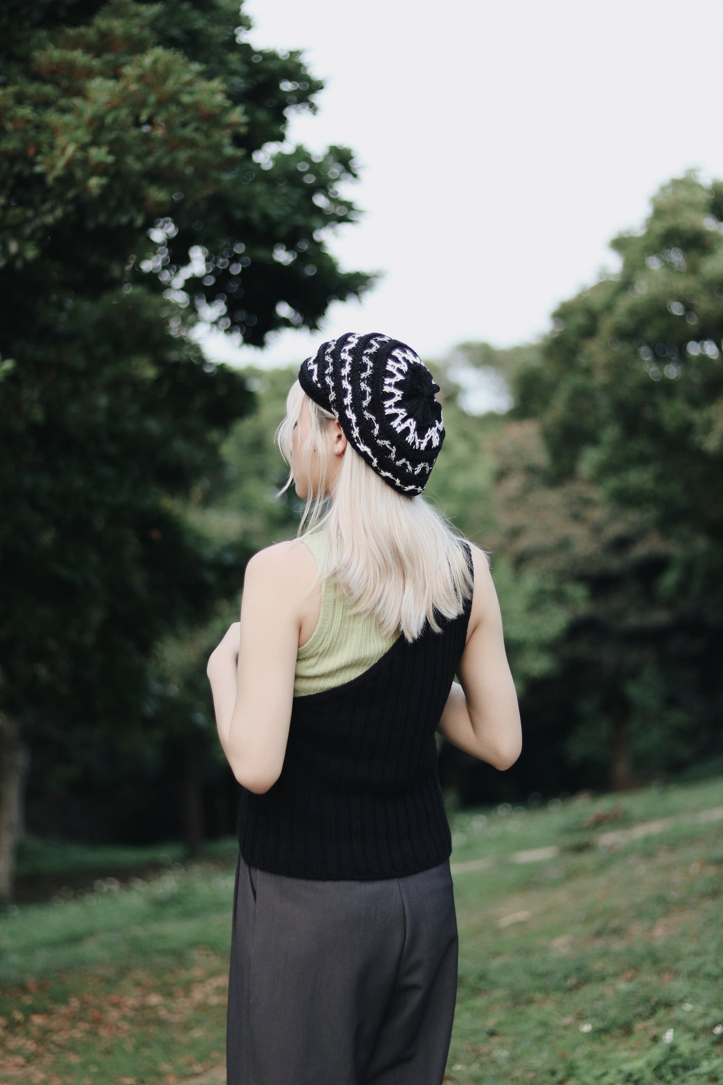 One Shoulder Knit Vest (Black)