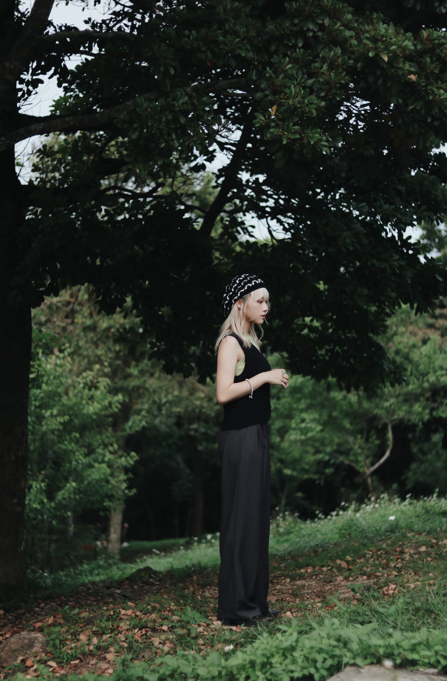 One Shoulder Knit Vest (Black)