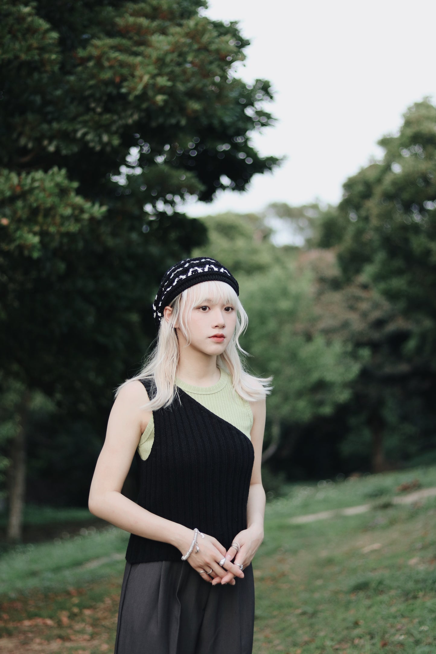 One Shoulder Knit Vest (Black)