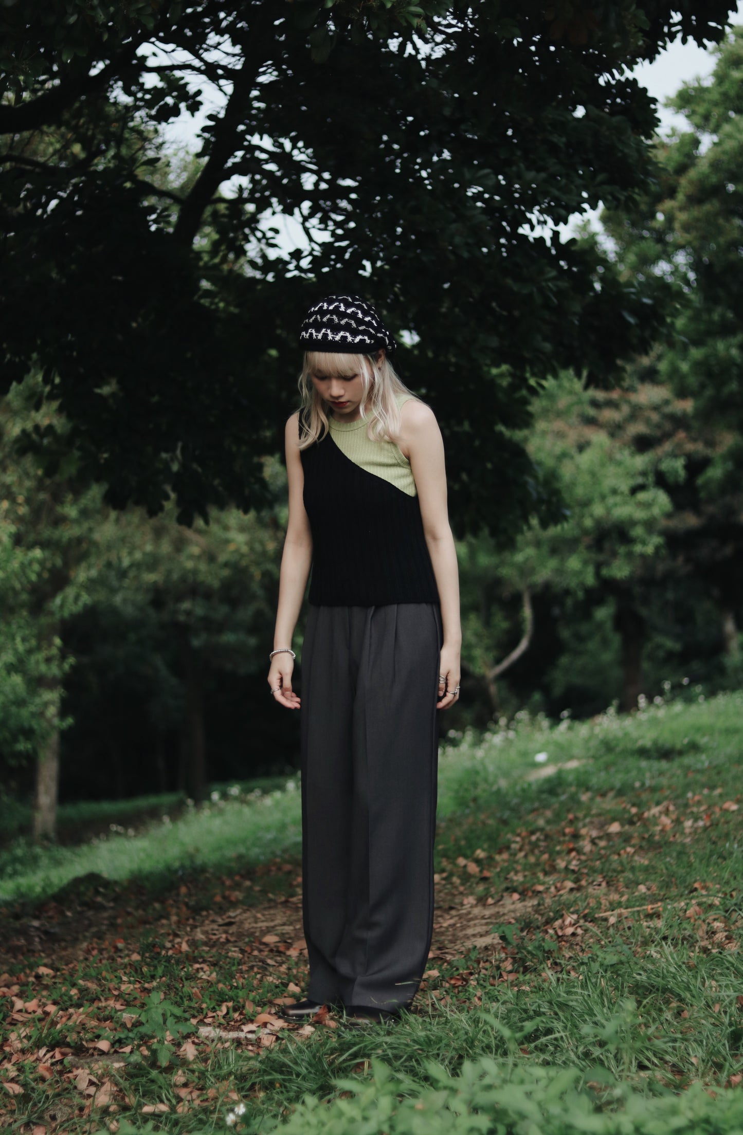 One Shoulder Knit Vest (Black)